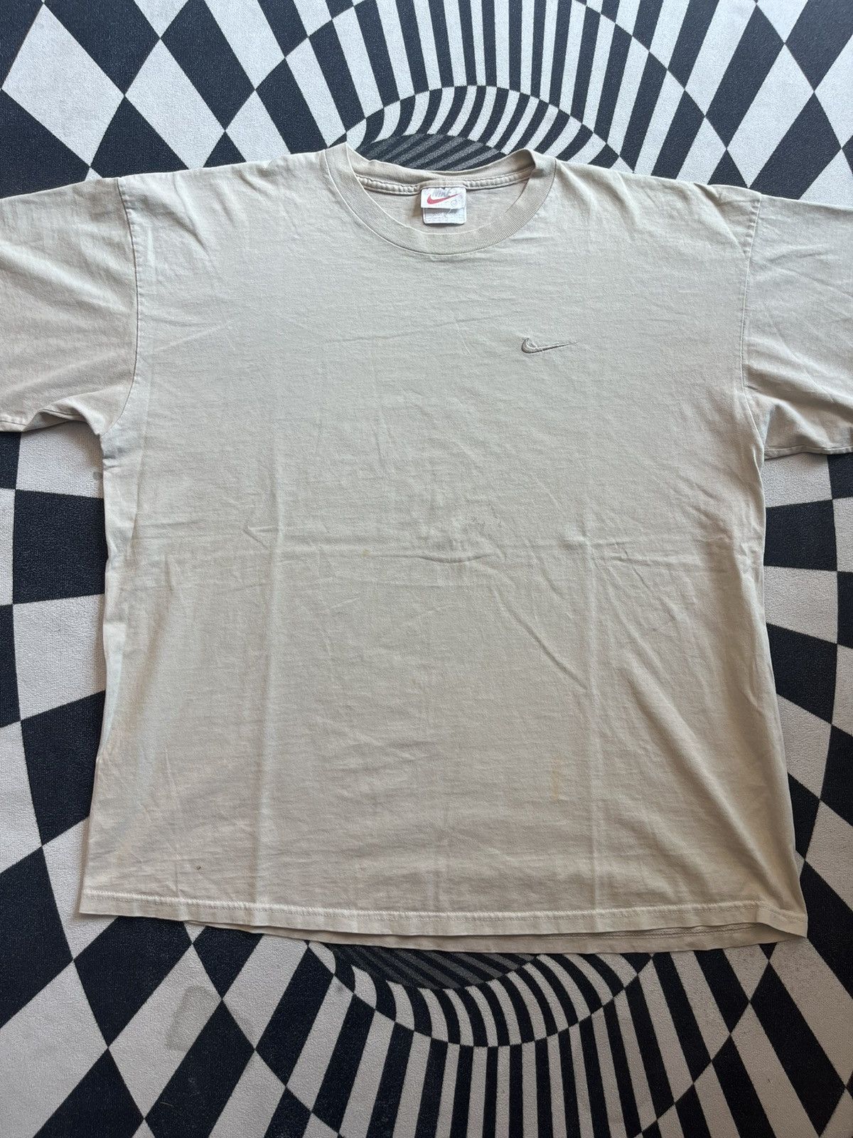 Nike Vintage NIKE minimal Logo 90’s Tshirt Size US XL / EU 56 / 4 - 3 Thumbnail