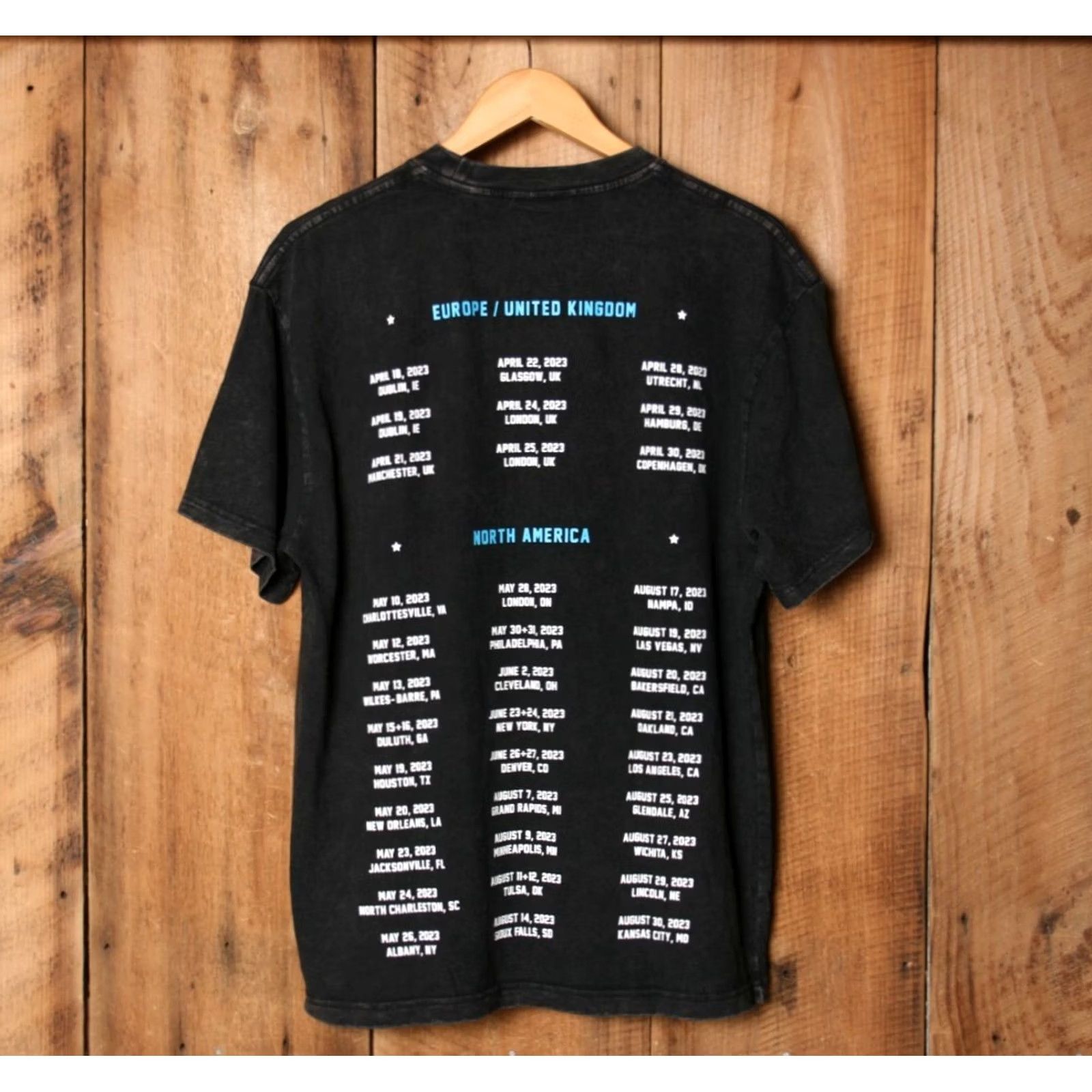Vintage ZACH BRYAN Burn, Burn, Burn 2023 Concert Tour Band T-Shirt Sz. M Black Cotton Crew Neck Short Sleeve Mens Size US M / EU 48-50 / 2 - 4 Thumbnail