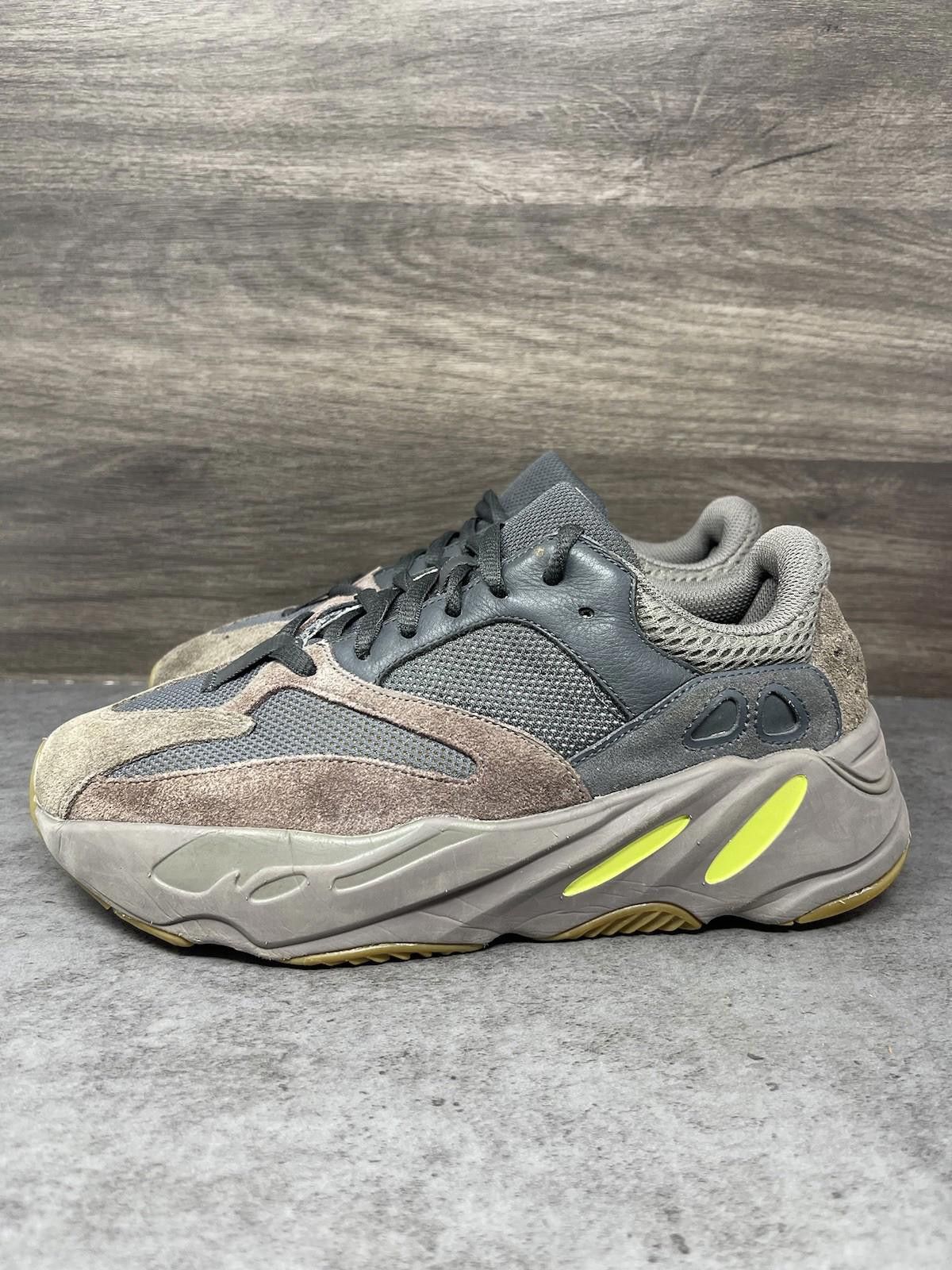 adidas gazelle silver green womens Adidas YEEZY Boost 700 V2 