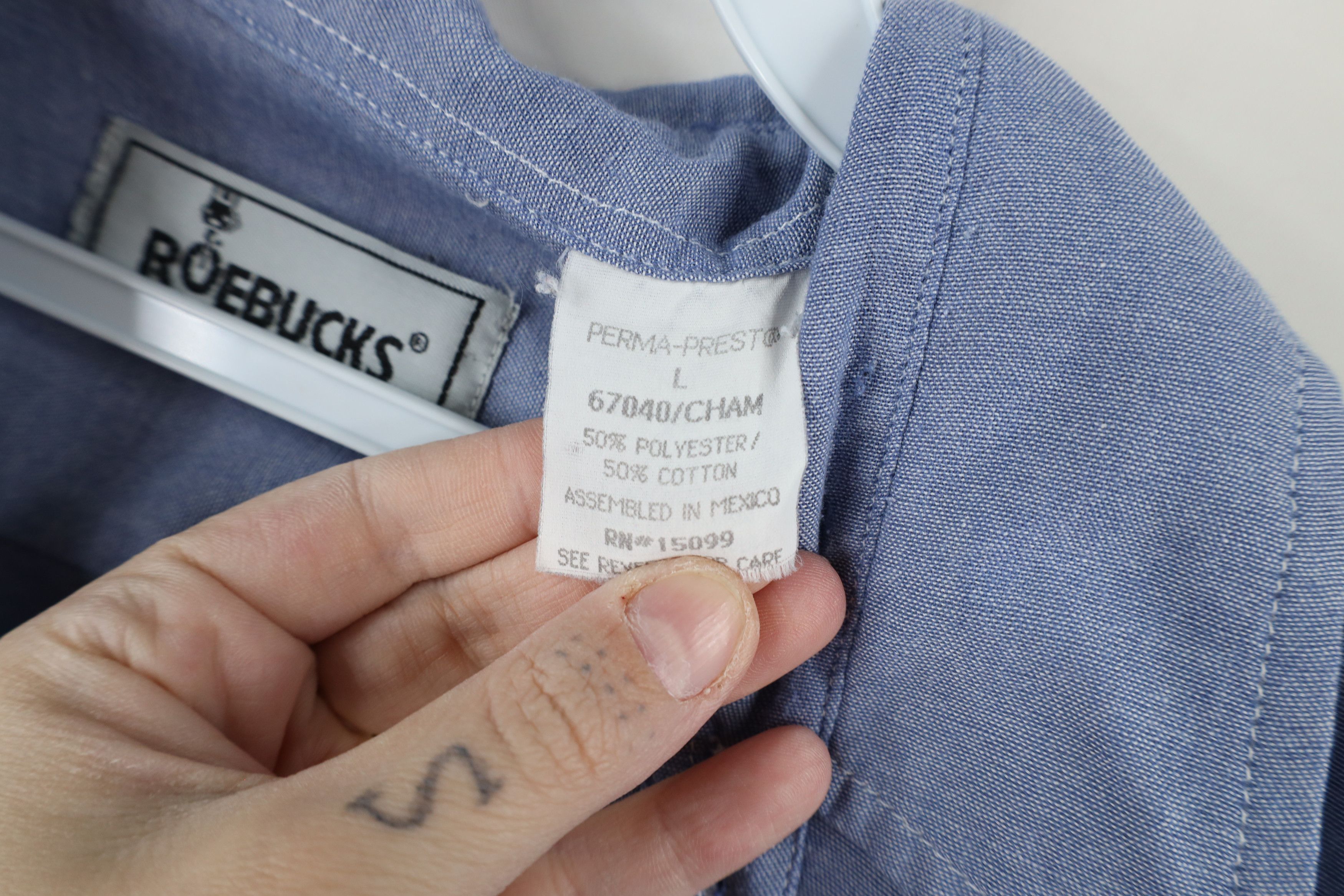 Vintage Vintage 90s Streetwear Chambray Workwear Button Shirt Blue Size US L / EU 52-54 / 3 - 14 Thumbnail