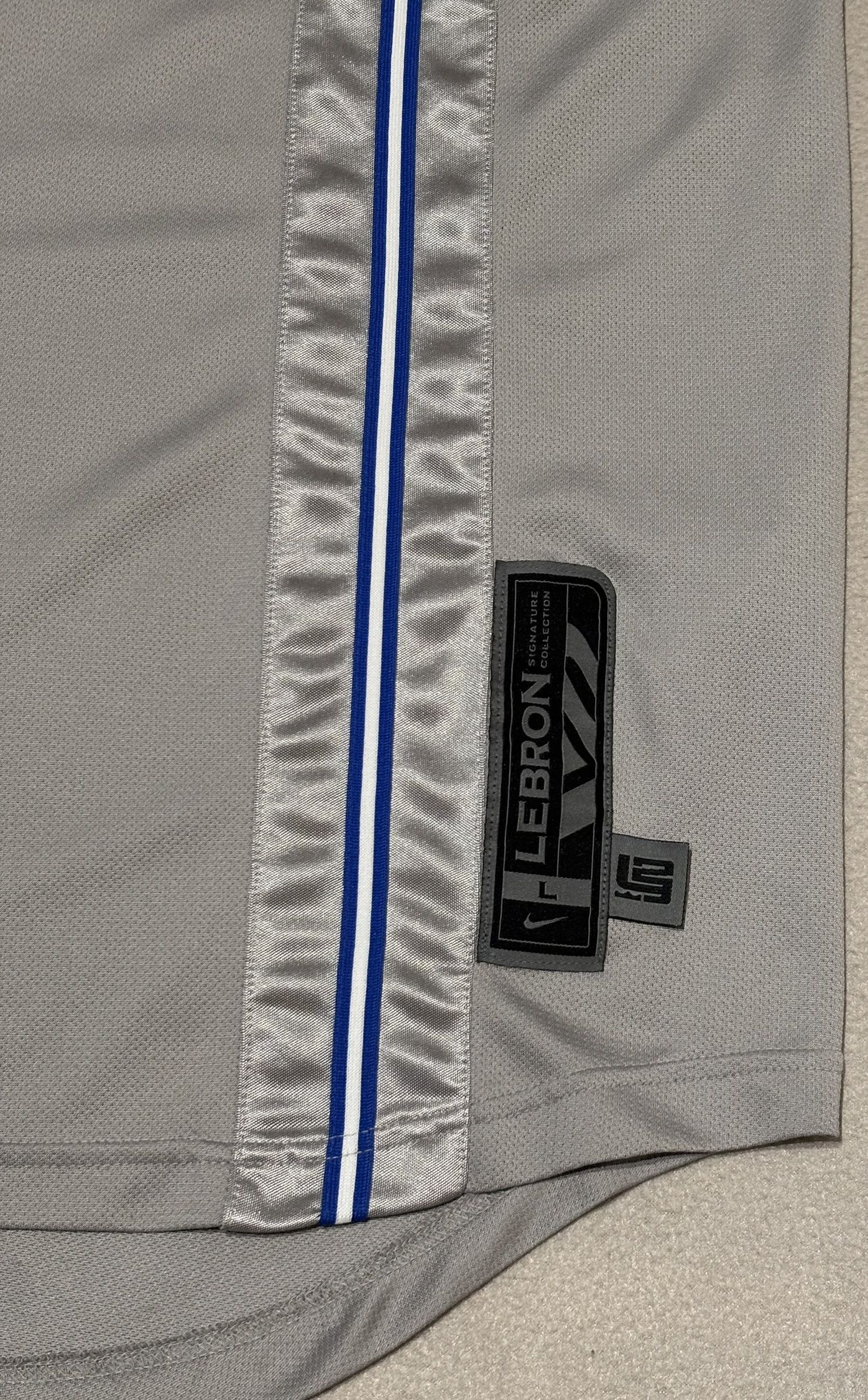Nike Lebron James Nike Basketball Jersey Size L Size US L / EU 52-54 / 3 - 6 Thumbnail