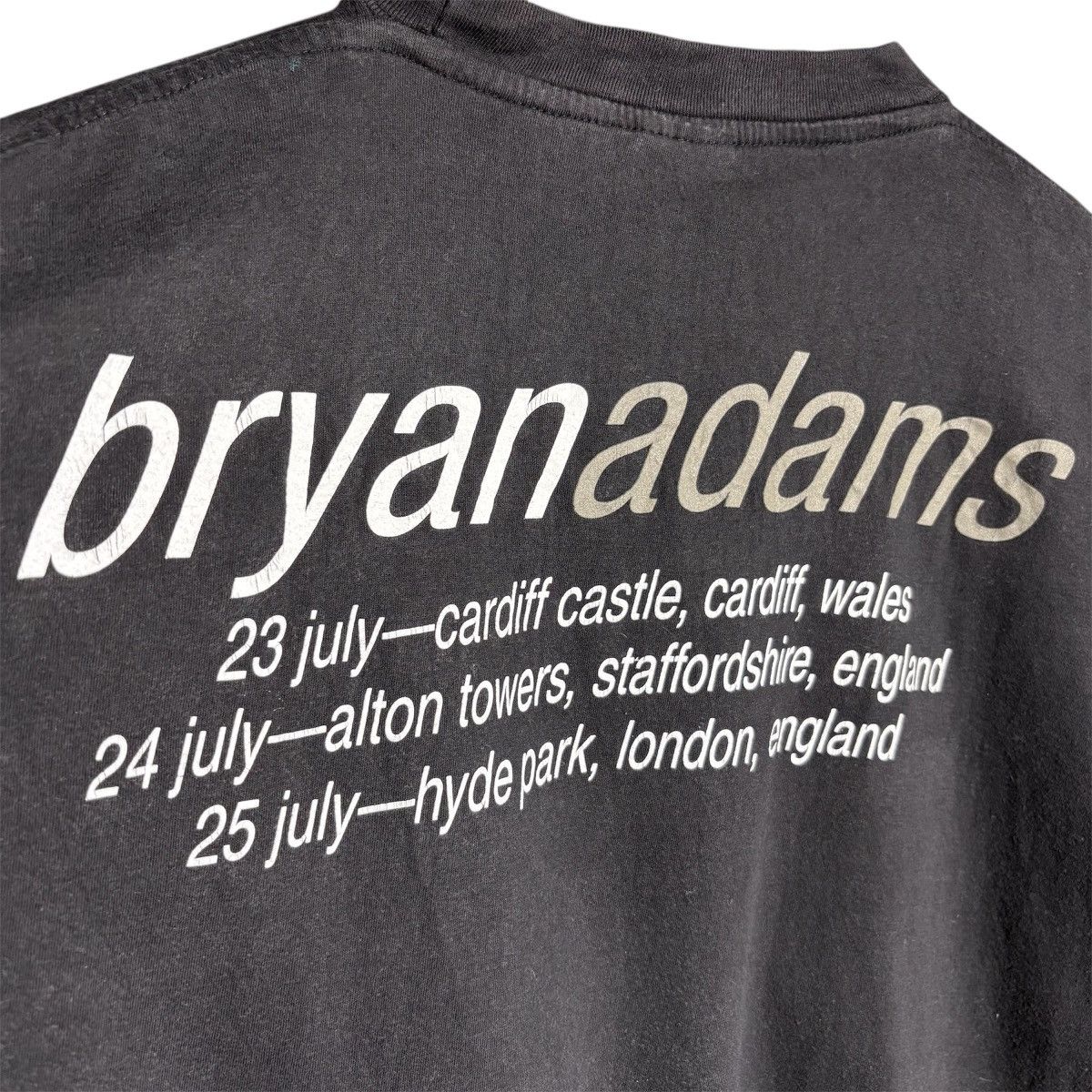 Band Tees Vintage 90s Bryan Adams Tour Band Tee Size US XL / EU 56 / 4 - 4 Thumbnail