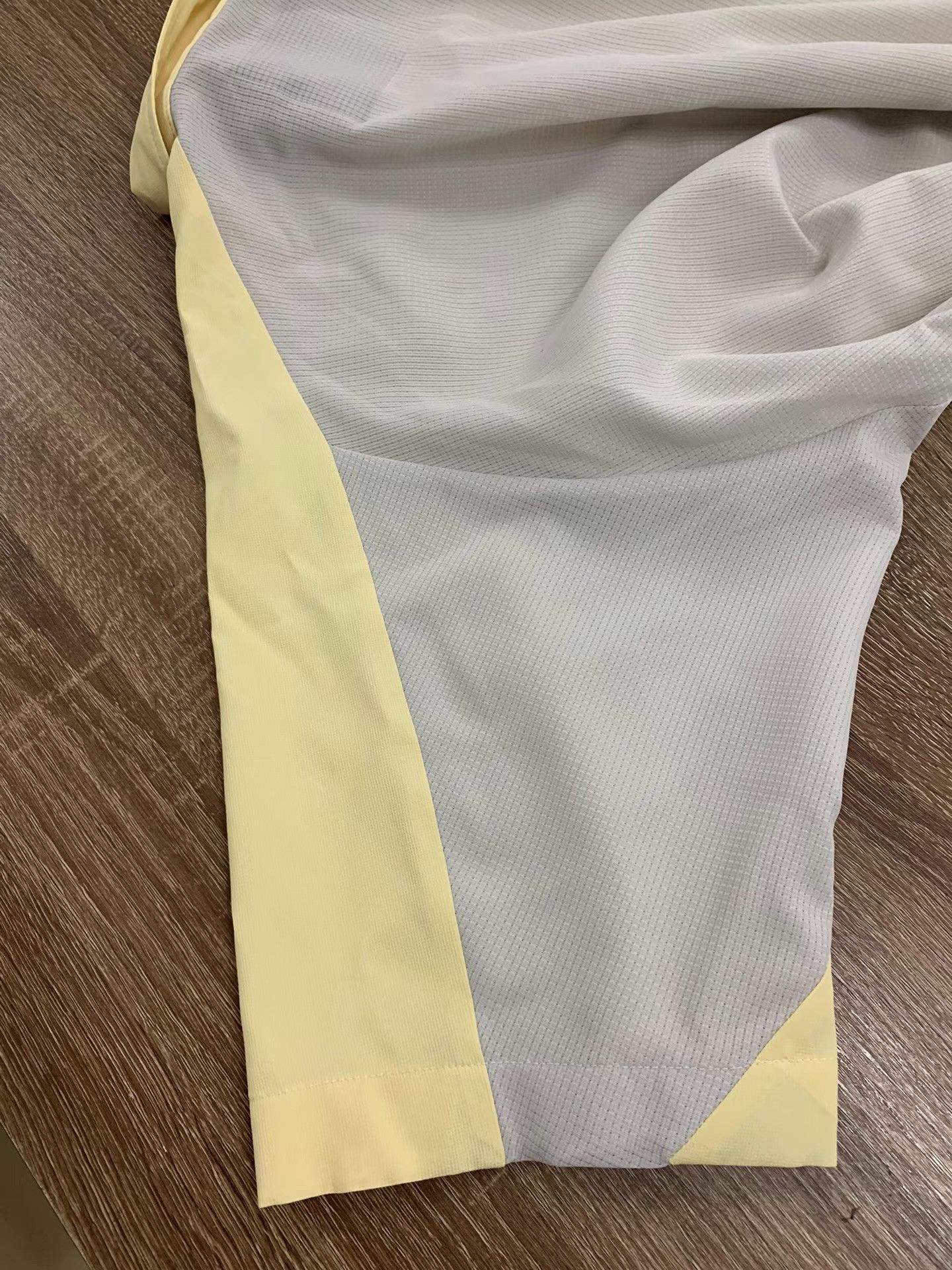 And Wander MAISON KITSUNÉ × and wander Hiking Shirt Ｑ22 Size US M / EU 48-50 / 2 - 4 Thumbnail
