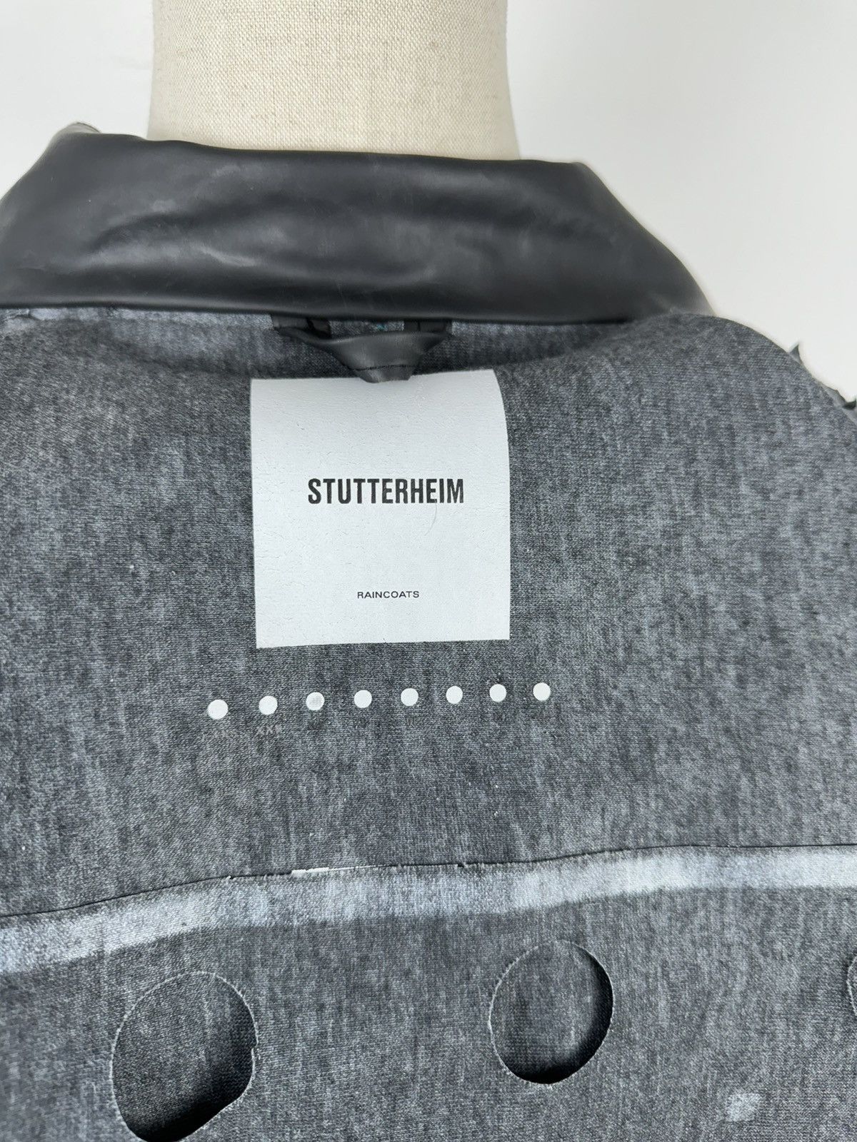 Stutterheim Women’s STUTTERHEIM Raincoat Jacket size S Size S / US 4 / IT 40 - 9 Thumbnail
