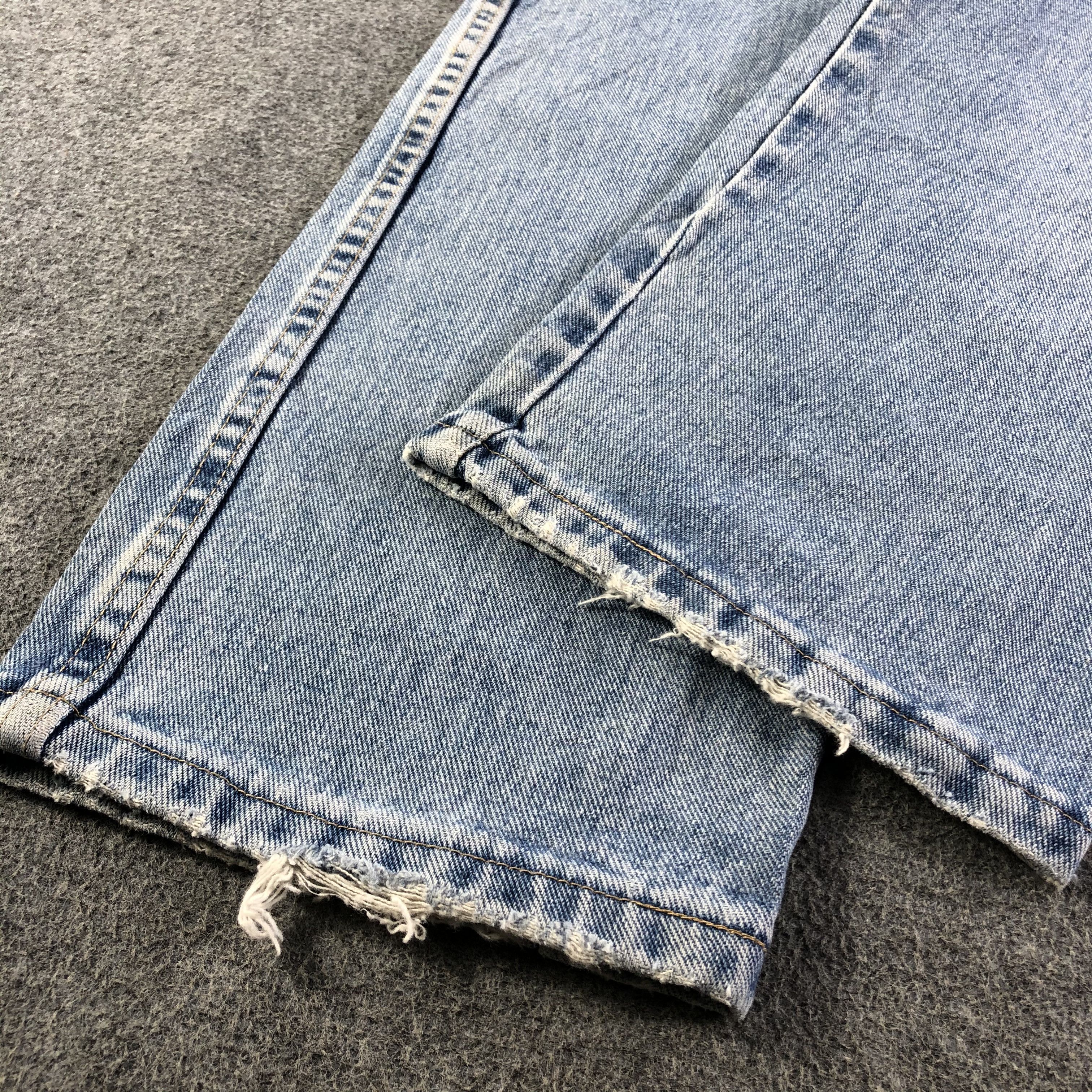 Levi's Vintage Blue Wash Levis Jeans-J3397 Size US 33 - 5 Thumbnail