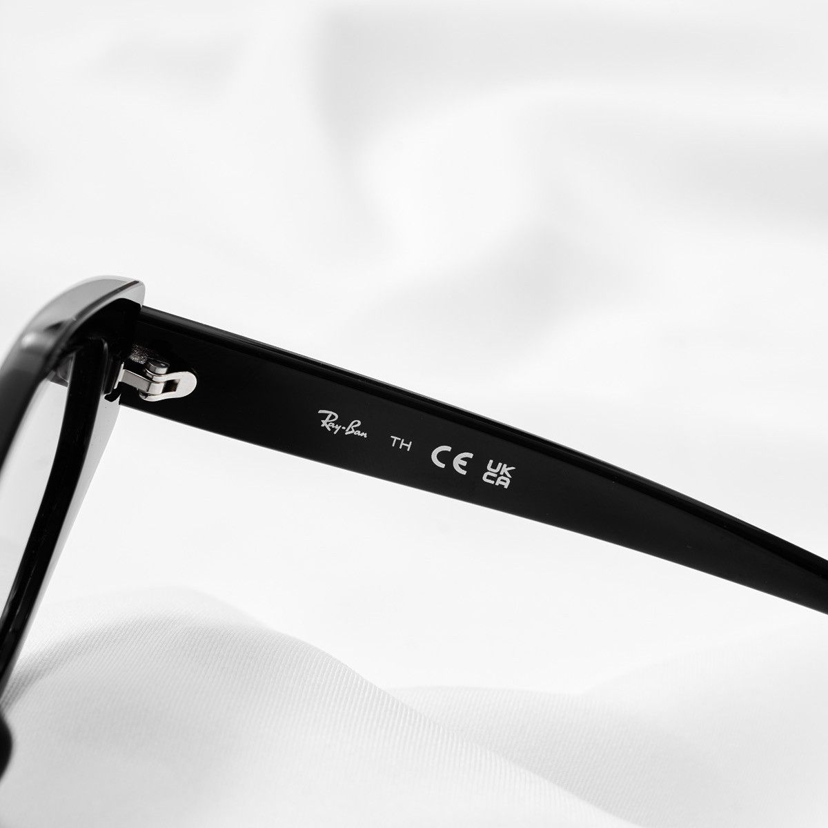 RayBan RAYBAN x JENNIE 0RB4473D 667711 SUNGLASSES Size ONE SIZE - 4 Thumbnail