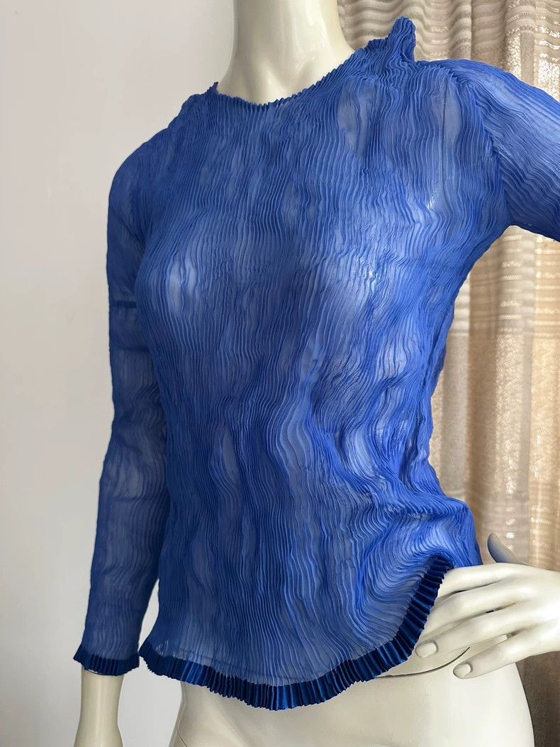 Issey Miyake Issey Miyake Blue wicker pleated top Size L / US 10 / IT 46 - 8 Thumbnail