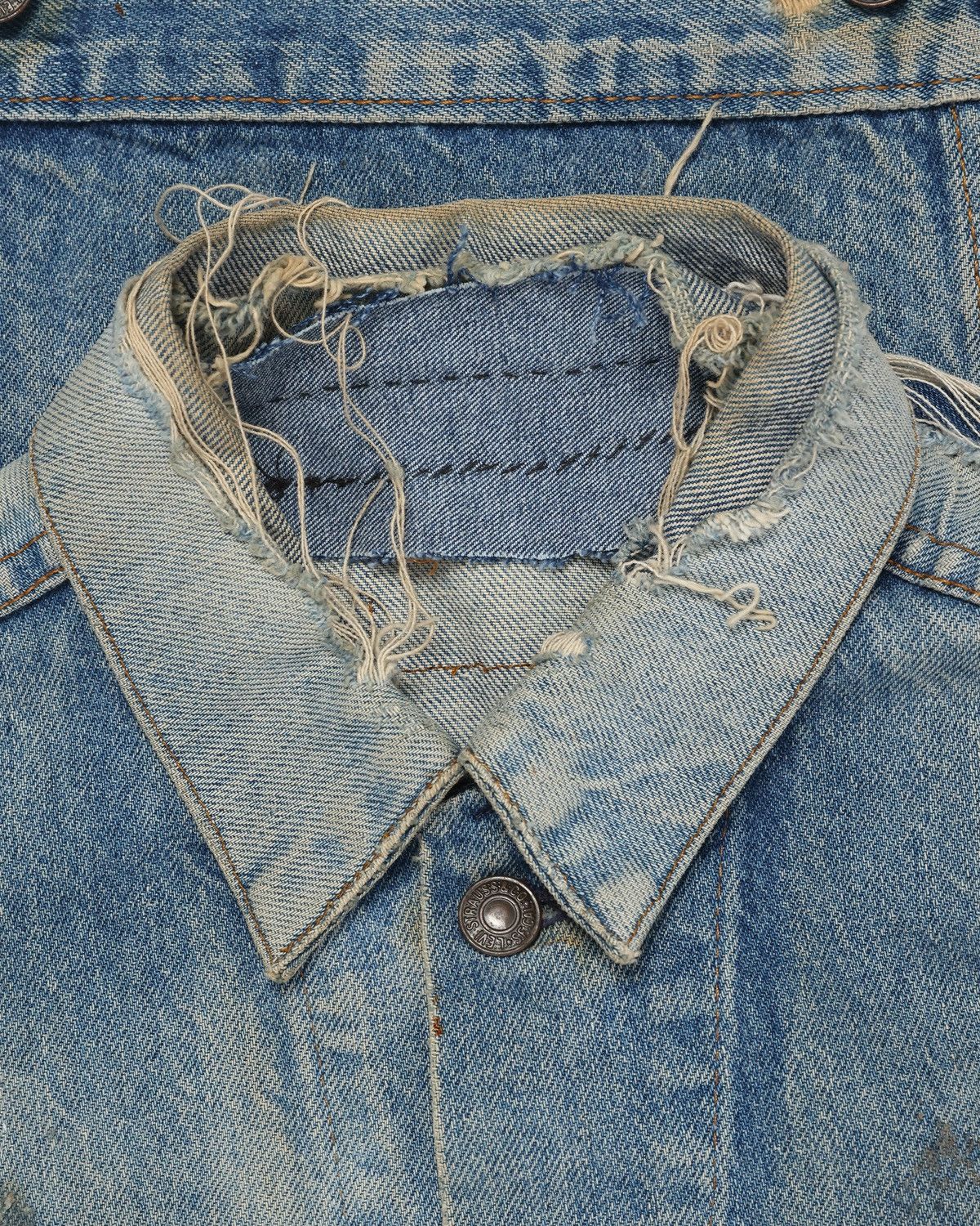 Levi's Trashed-Levi’s Type III Distressed Denim Jacket Size US S / EU 44-46 / 1 - 4 Thumbnail