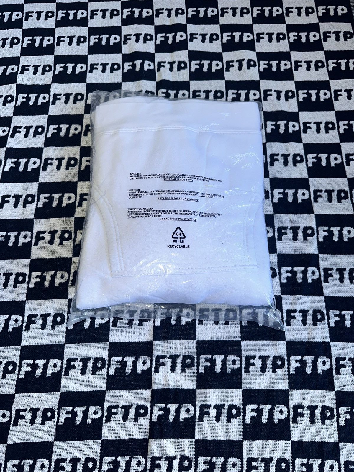 Fuck The Population FTP Rhinestone Logo Pullover Size US XXL / EU 58 / 5 - 4 Thumbnail