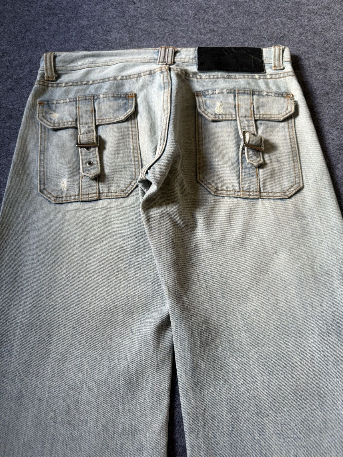 ABAHOUSE × Japanese Brand Abahouse Japan Distressed Flapped Pocket Light Wash Jeans Size US 30 / EU 46 - 3 Thumbnail