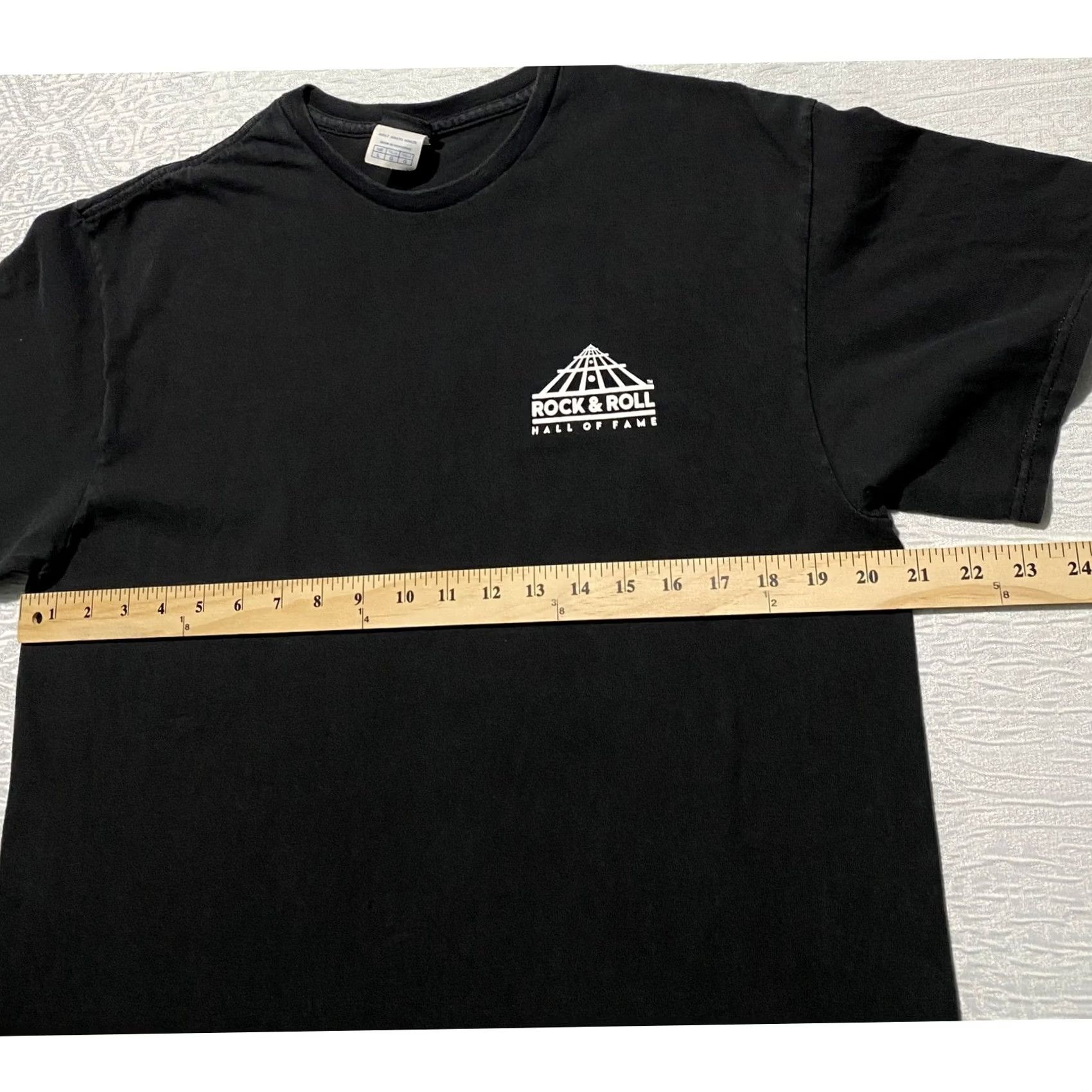 Vintage Rock & Roll Hall of Fame Graphic T-Shirt Mens Large Black 1995 Winged Guitar Tee Size US L / EU 52-54 / 3 - 4 Thumbnail