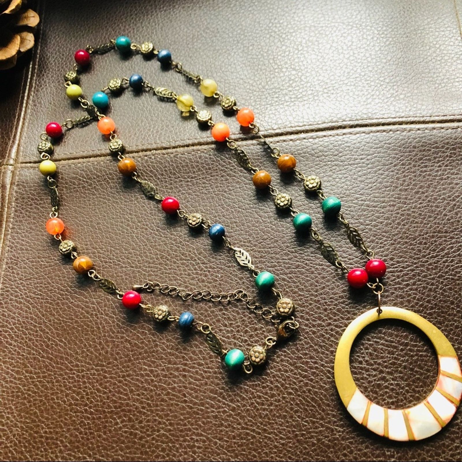 Jewelry Natural inlaid shell medallion colorful marble brass neckla Size ONE SIZE - 8 Thumbnail