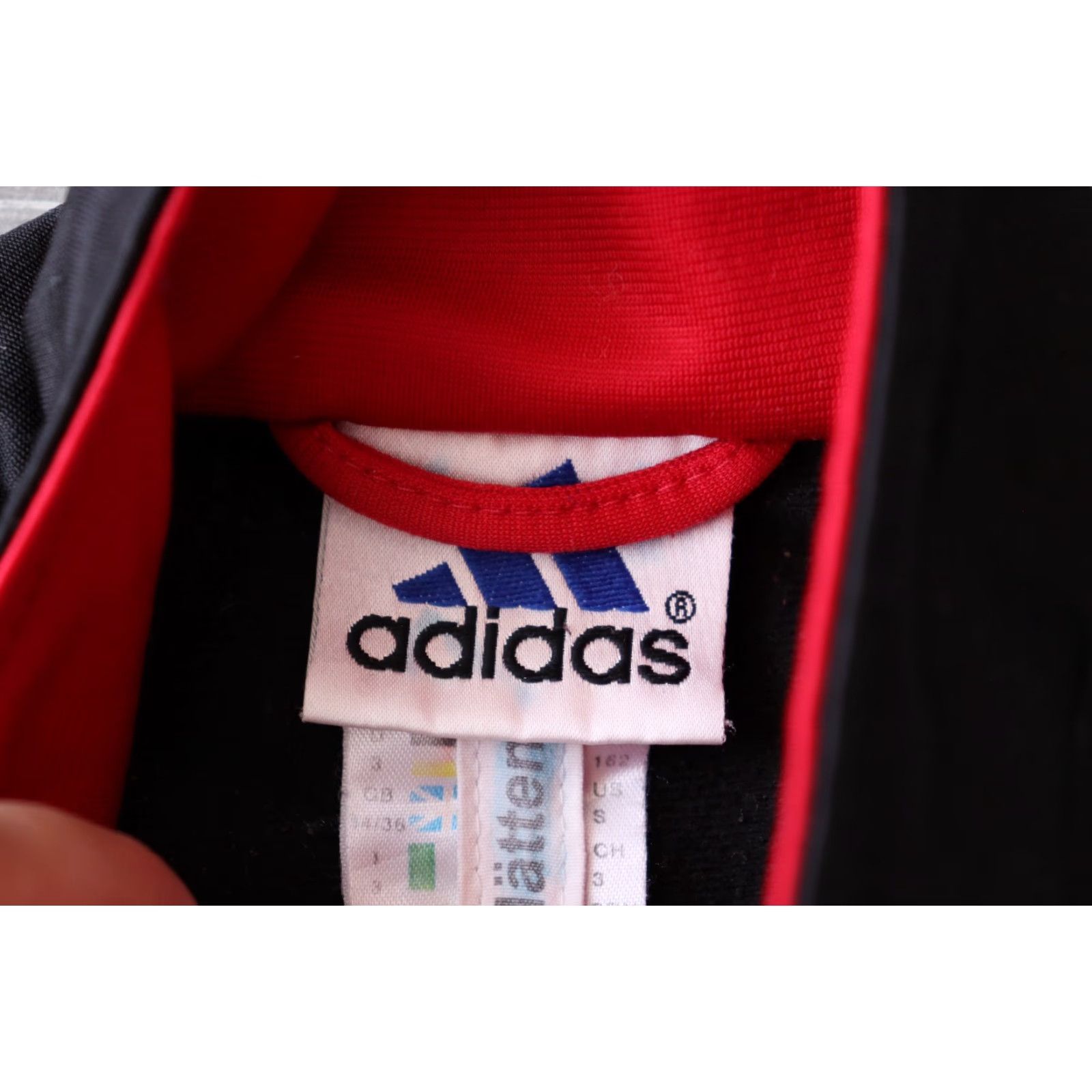 Adidas ADIDAS VINTAGE Football Jacket JERSEY 1996/1998 RED BLACK D3 MENS SMALL 90's Size US S / EU 44-46 / 1 - 4 Thumbnail
