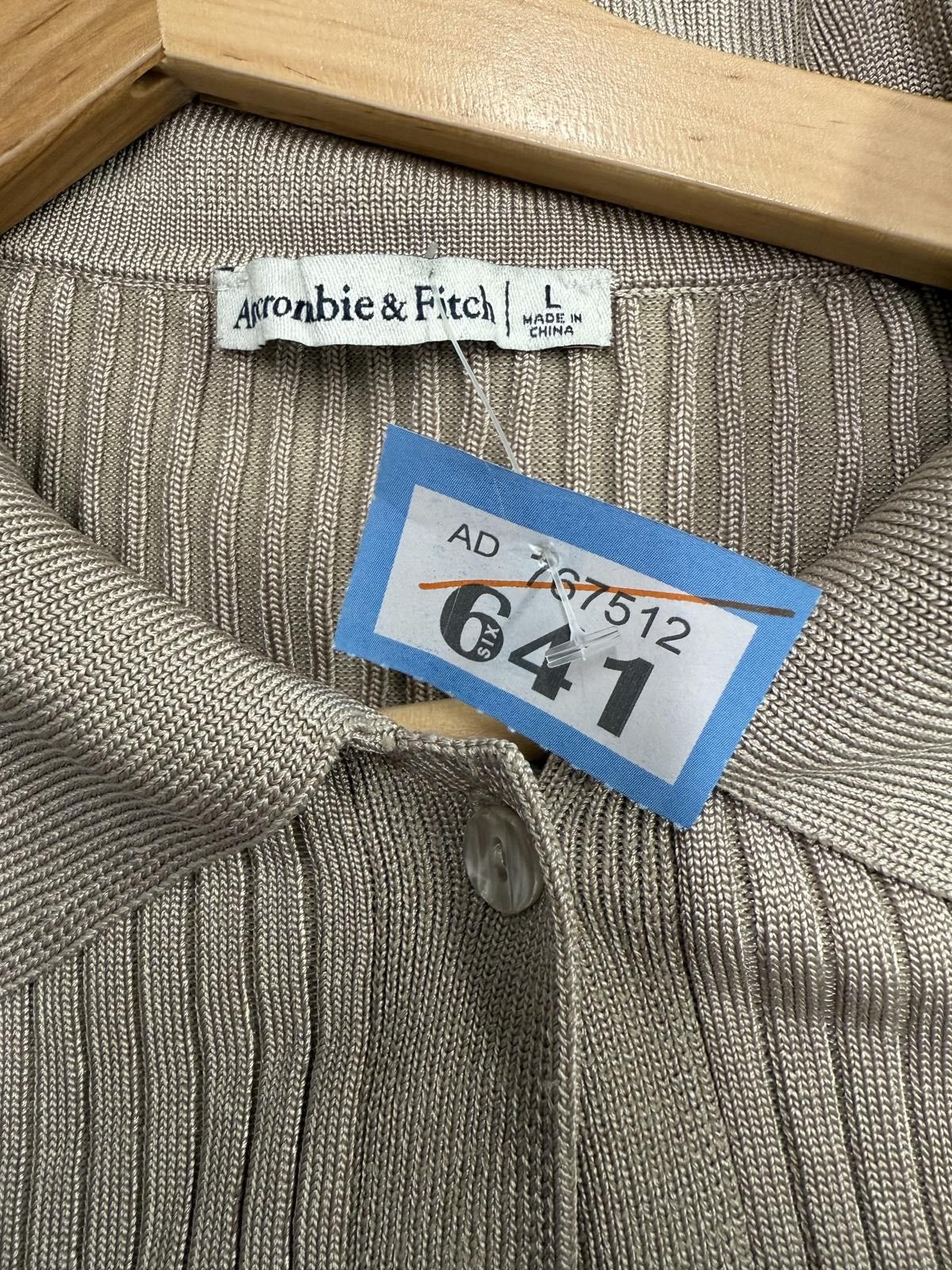 Abercrombie & Fitch Abercrombie & Fitch Ribbed Beige Button-Up Cardigan Size L Size L / US 10 / IT 46 - 2 Thumbnail