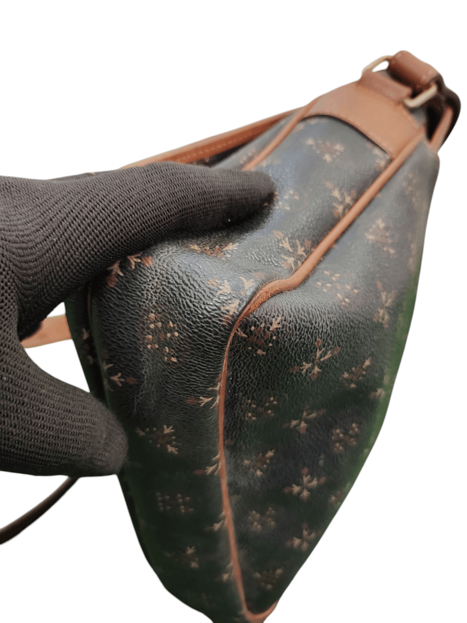 Leather Vintage Sachs Lederwaren Japan Patina Leather Crossbody Bag Size ONE SIZE - 13 Thumbnail