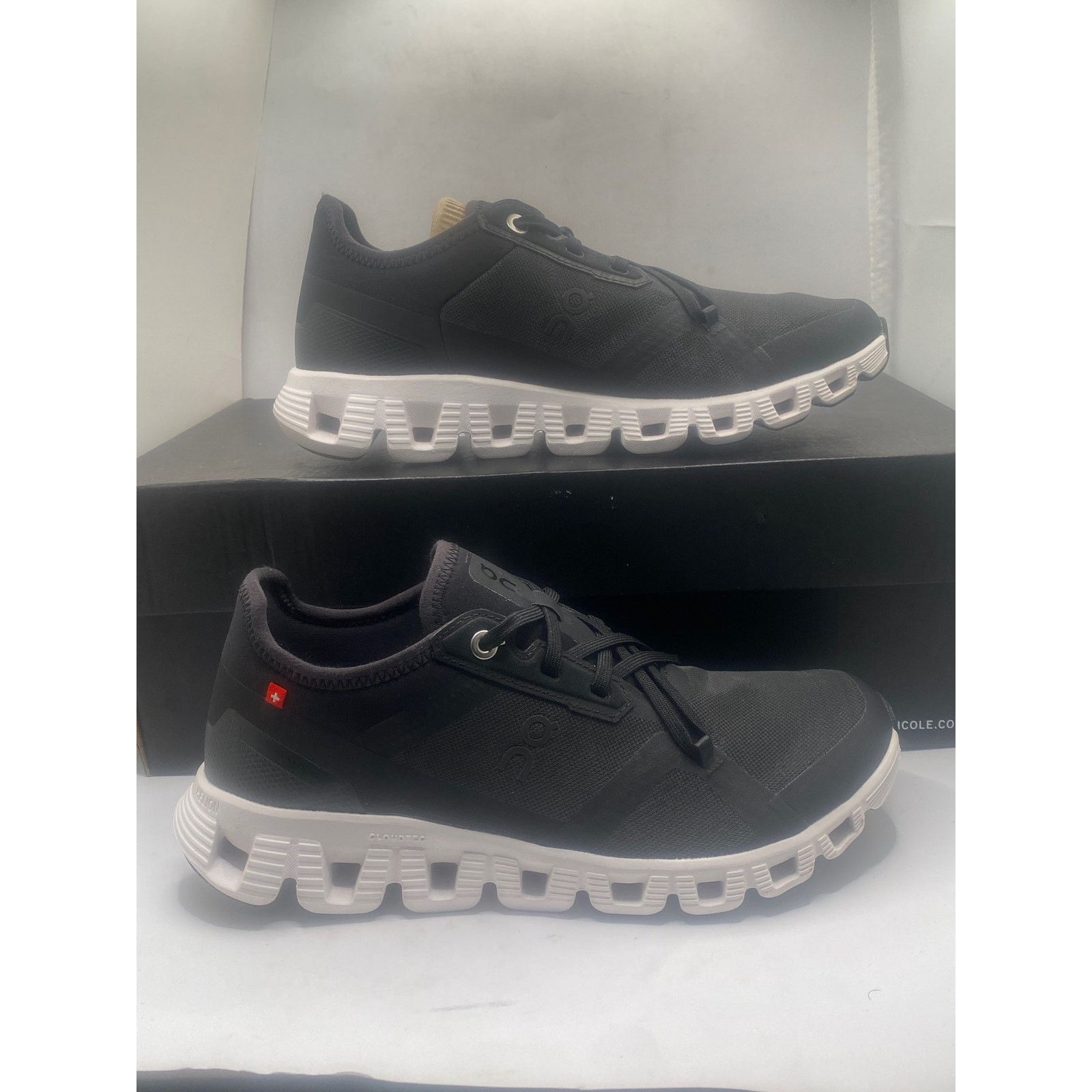 On Cloud X 3 AD Hybrid Training Black/White 3WD303000299 W6.5 Size US 6.5 / IT 36.5 - 1 Thumbnail