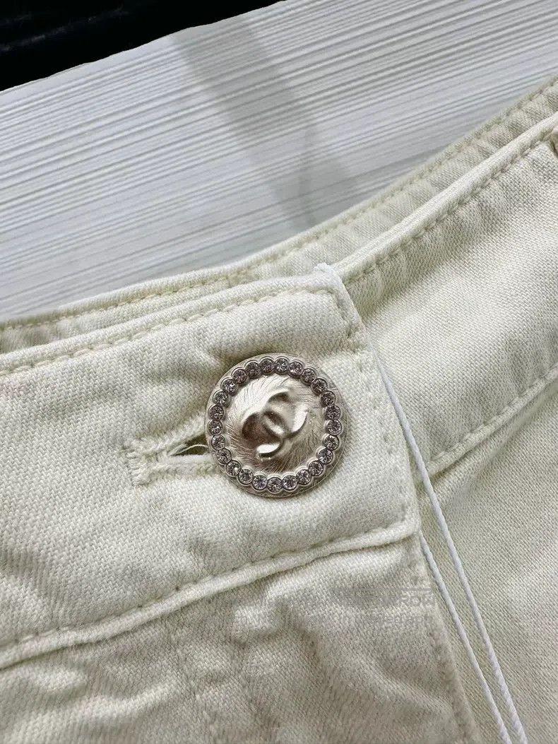 Chanel Chanel 26C beige jeans Size 42" / US 20 - 4 Thumbnail