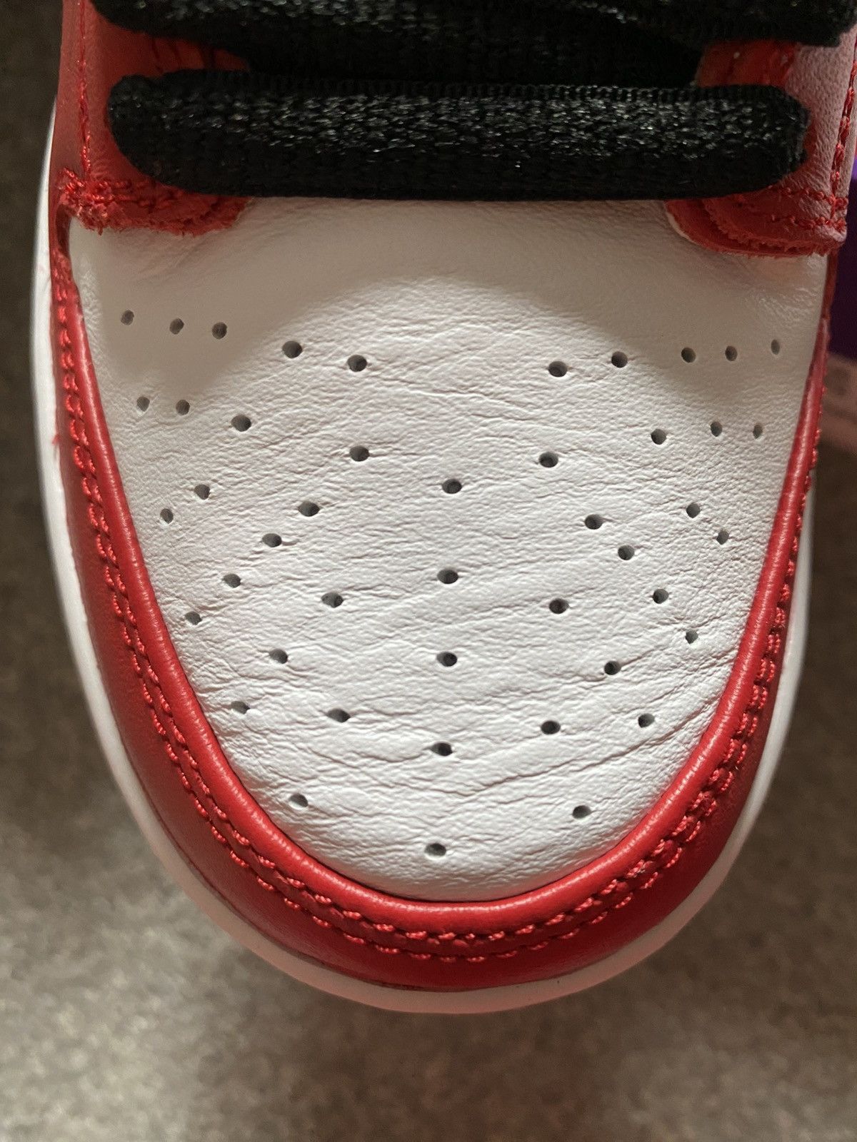 Nike Chicago SB dunk, Sz 8 Size US 8 / EU 41 - 6 Thumbnail