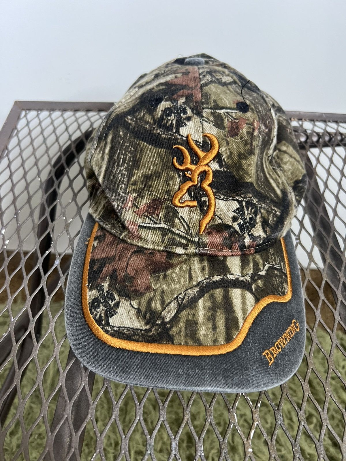 Vintage Vintage Browning Camouflage Adjustable Men’s Hat Size ONE SIZE - 1 Thumbnail