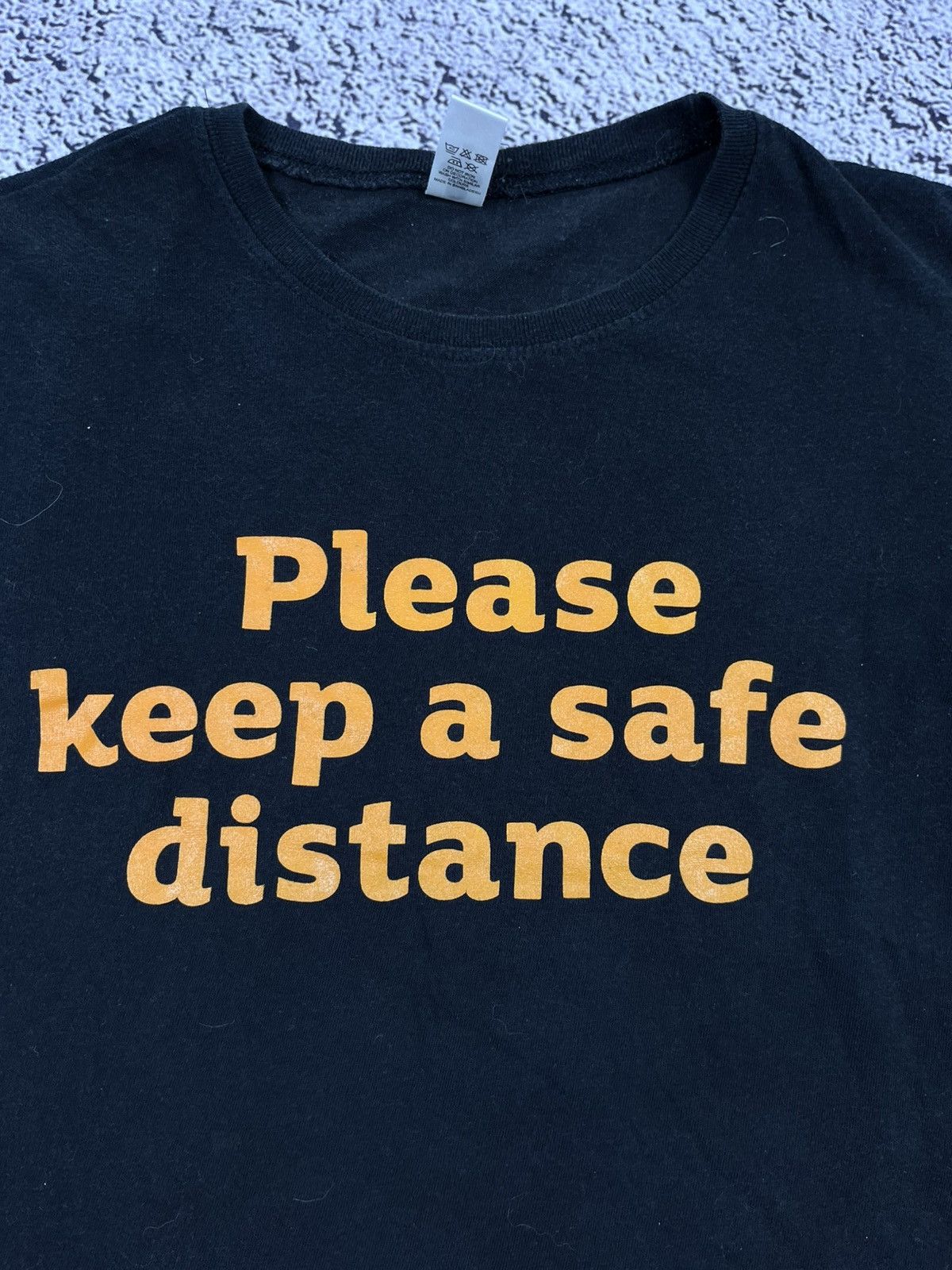 Vintage Vintage Humor Keep Distance T Shirt Streetwear Size M Size M / US 6-8 / IT 42-44 - 3 Thumbnail