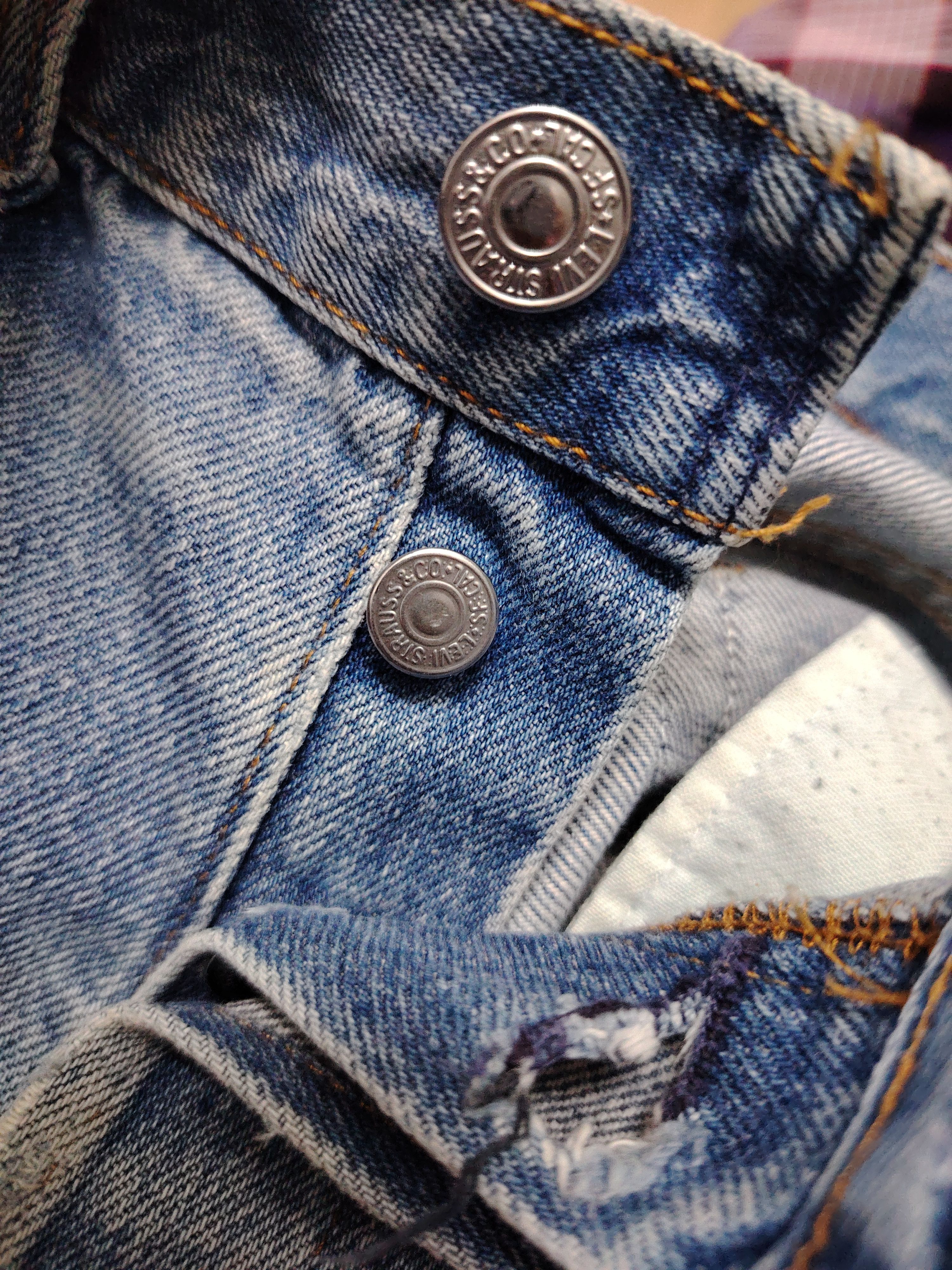 Levi's VINTAGE 90s LEVIS 501 XX BUTTON 555 DENIM JEANS Size US 32 / EU 48 - 15 Thumbnail