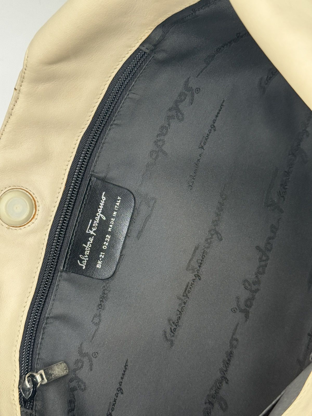 Salvatore Ferragamo Salvatore Ferrragamo Ivory Tote Bag Size ONE SIZE - 8 Thumbnail