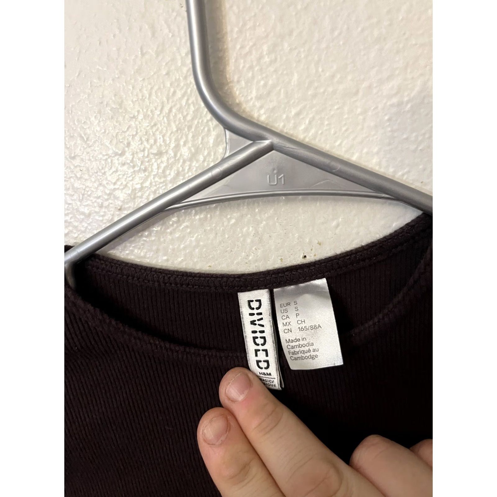 H&M H&M Divided Long Sleeve Cropped Brown Tee Shirt Women’s Size Small Size S / US 4 / IT 40 - 3 Thumbnail