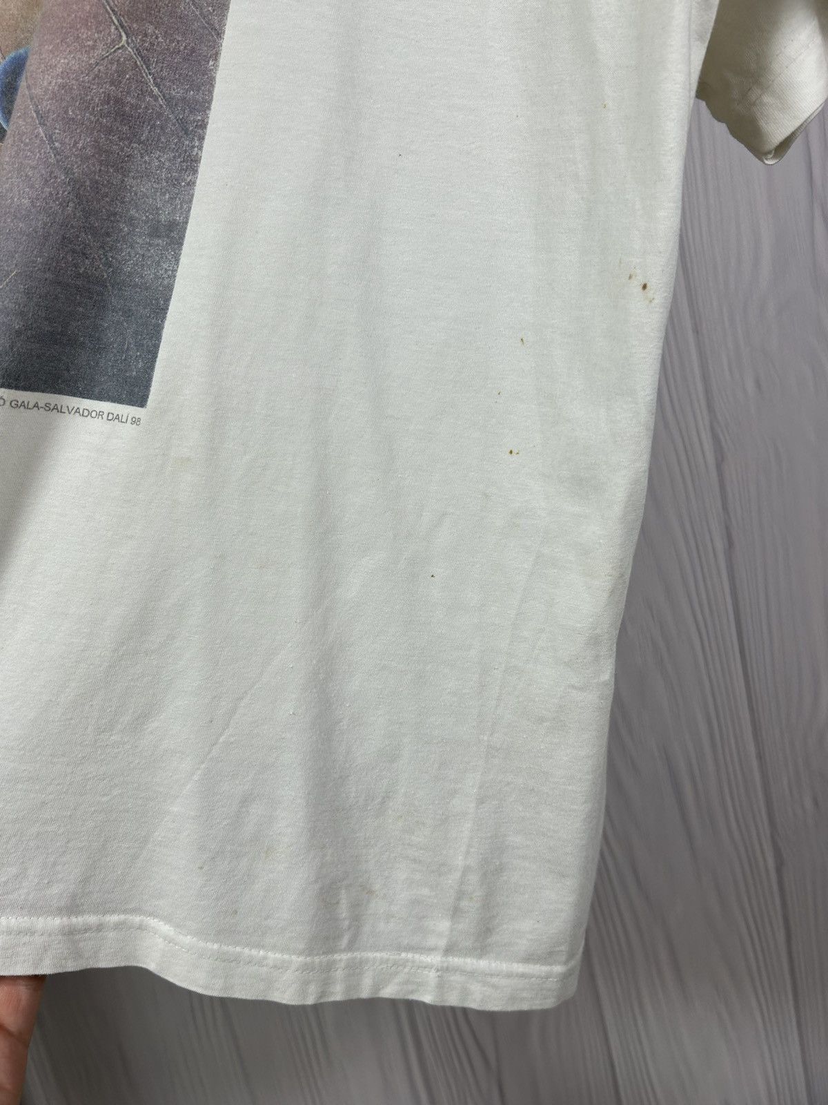 Arts & Science Rare Vintage 1998 Salvador Dali Vertigo Art T-Shirt Size L Size US L / EU 52-54 / 3 - 16 Thumbnail