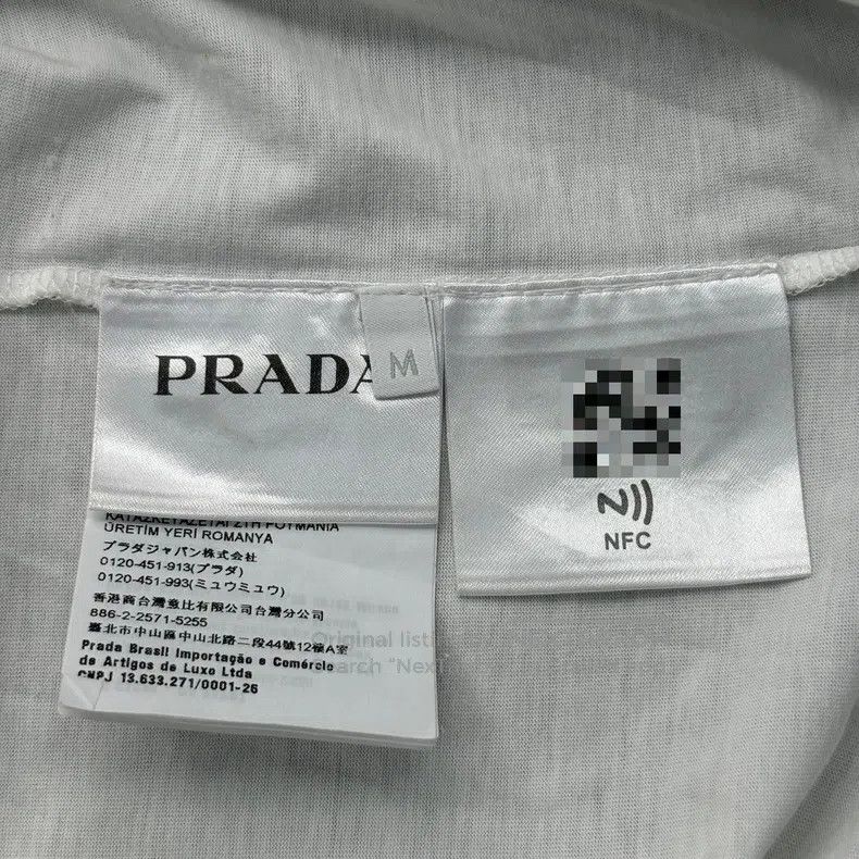 Prada Prada White cloth triangle label short sleeves Size US M / EU 48-50 / 2 - 6 Thumbnail