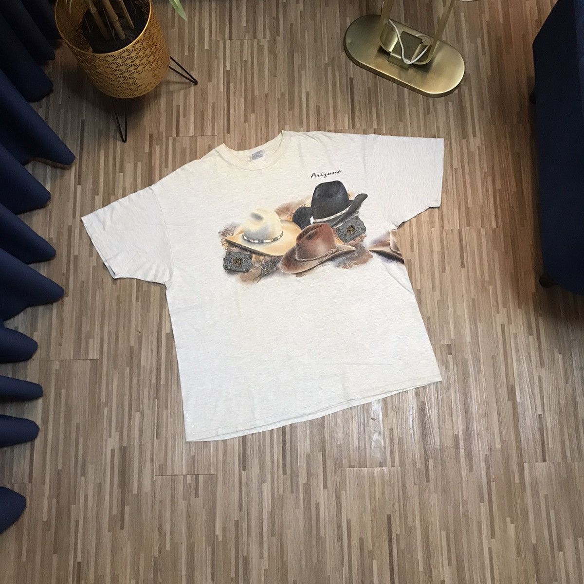 Arizona Jean Co. × Cowboy Equipment × Vintage VINTAGE ARIZONA COWBOY HAT 1993 VERY RARE TEE Size US XXL / EU 58 / 5 - 1 Thumbnail