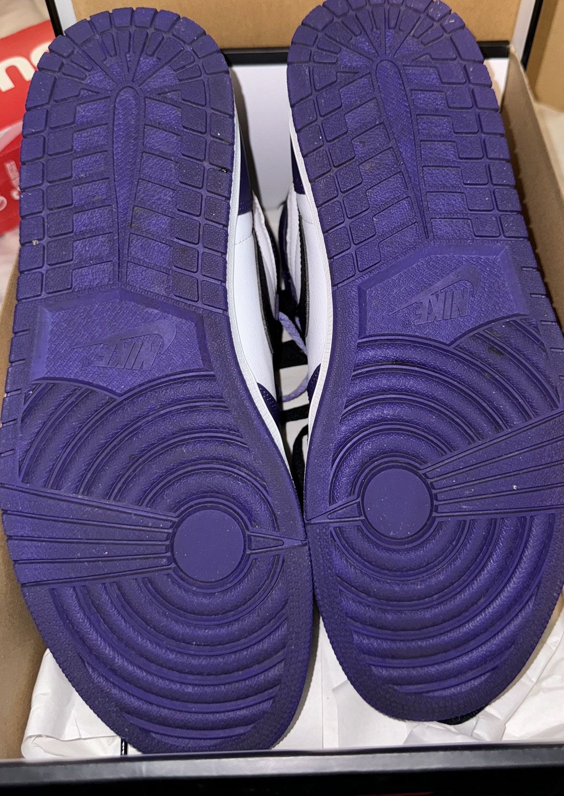Jordan Brand Air Jordan 1 Retro High OG 'Court Purple 2.0' SZ 11 Used Size US 11 / EU 44 - 7 Thumbnail