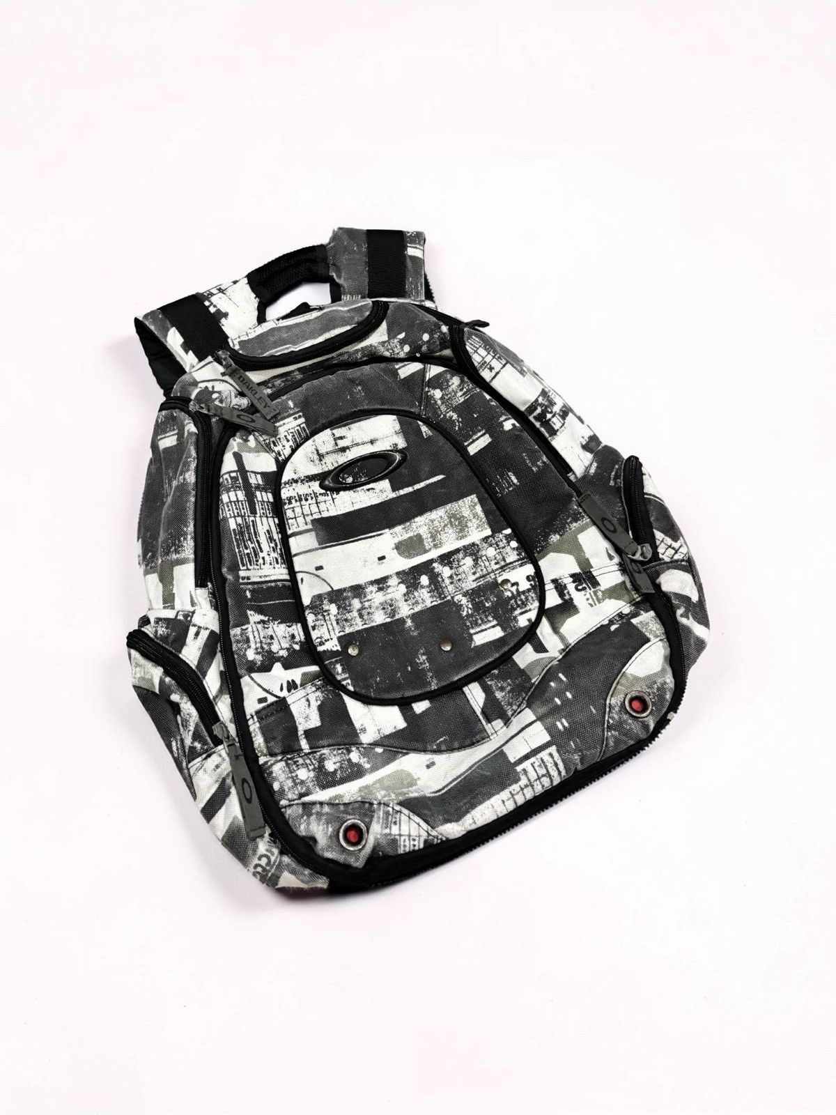 Oakley Oakley Skull Bag Y2K 2000s Size ONE SIZE - 2 Thumbnail