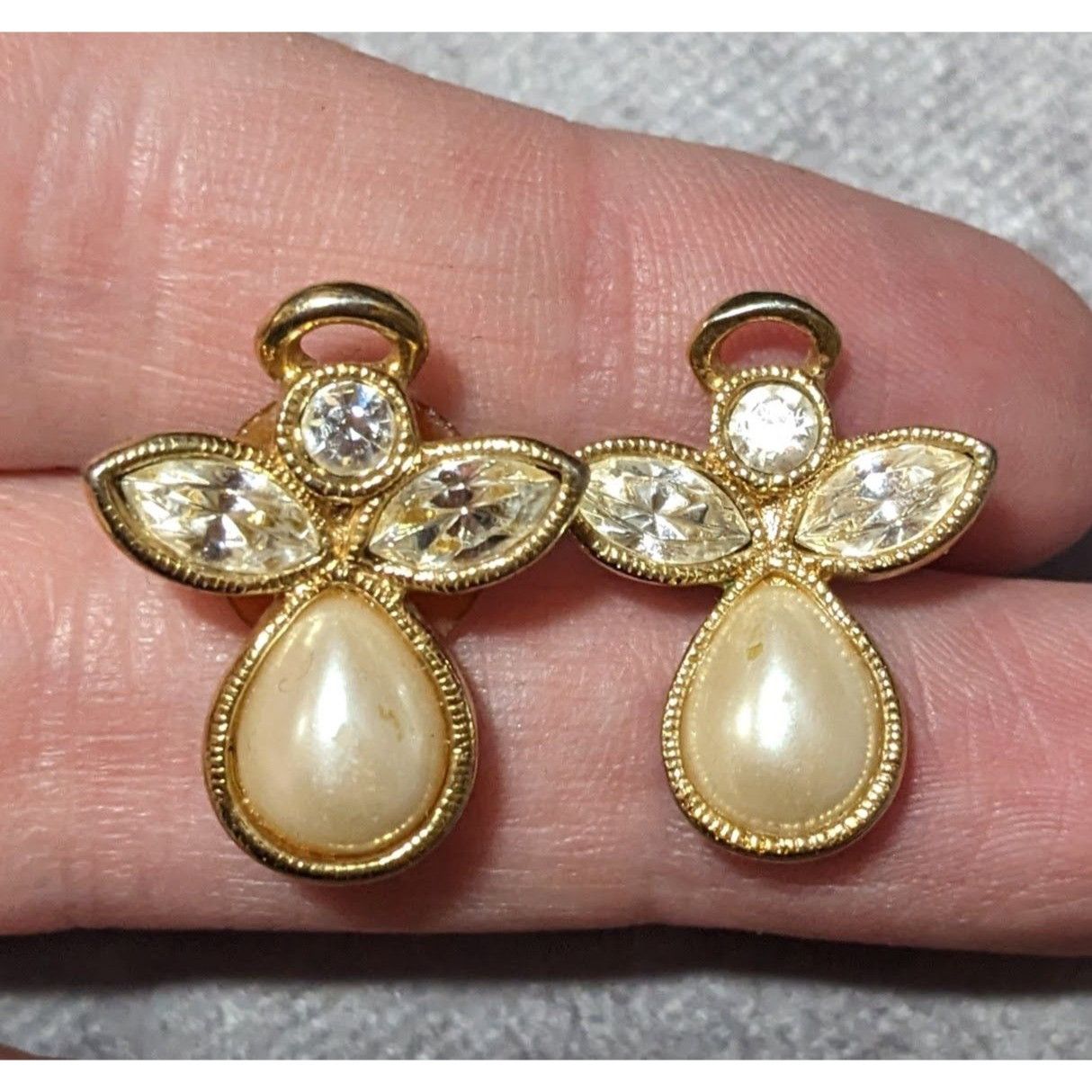Other Vintage Avon Angel Gold Tone Rhinestone Faux Pearl Stud Earr Size ONE SIZE - 3 Thumbnail
