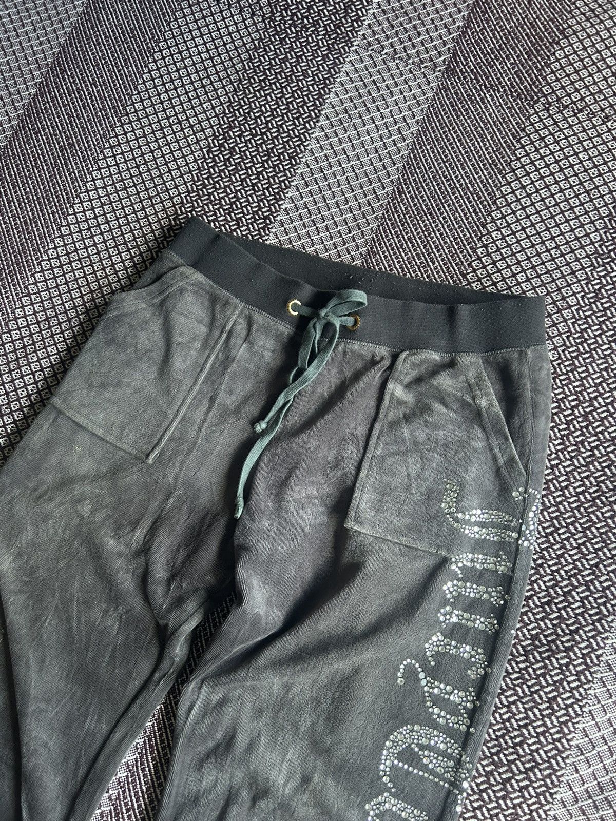Juicy Couture Juicy Couture Black Label Y2K Sweatpants Women U.S.A. Size M Size 30" / US 8 / IT 44 - 9 Thumbnail