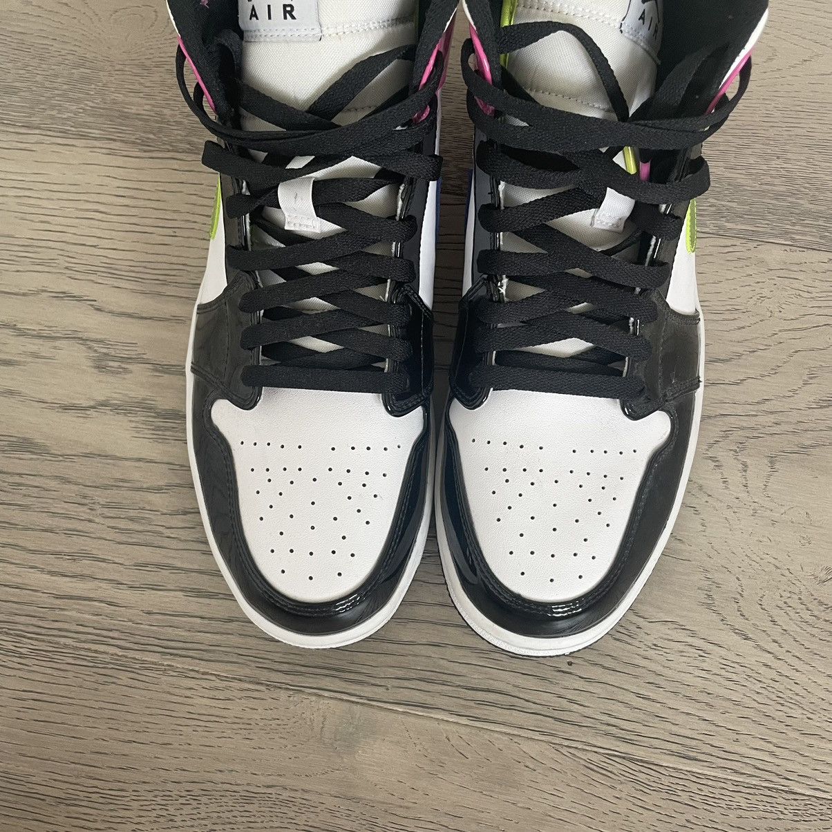 Air Jordan 1 Mid White Black Cyber Pink