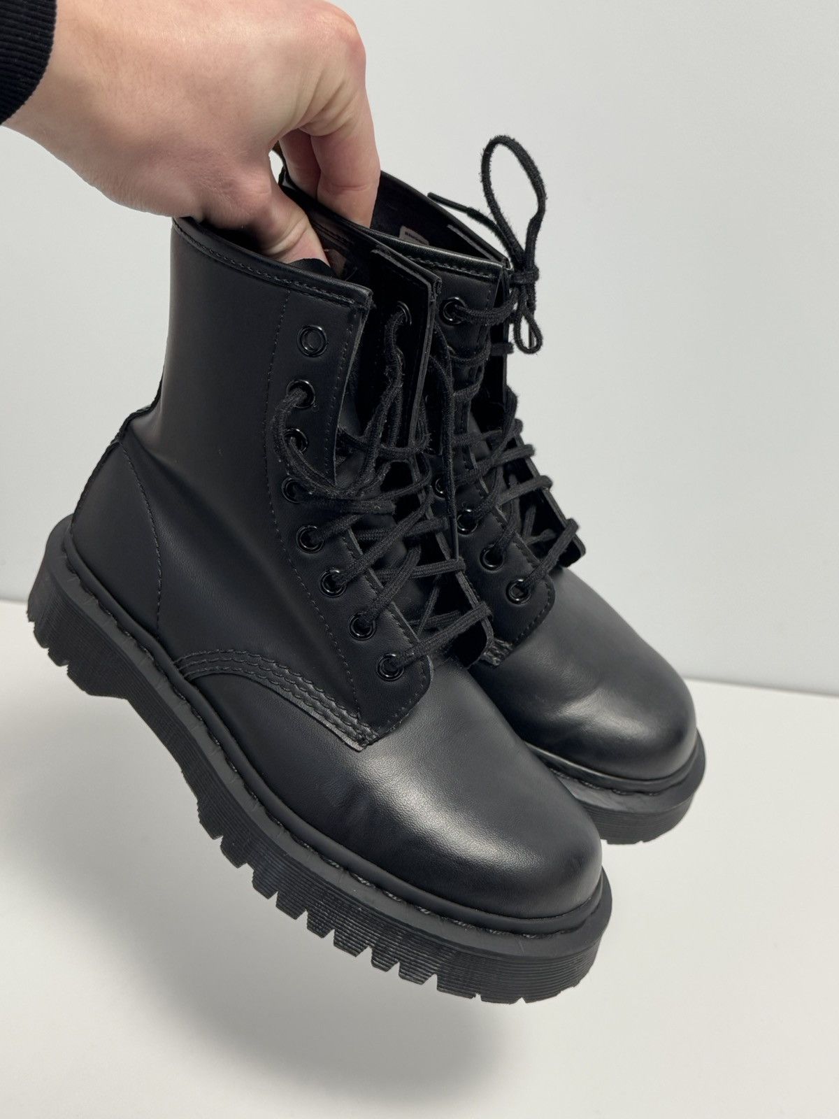 Dr. Martens Dr Martens AirWair Mono Vegan Leather 27032 Lace Boots EU-37 Size US 7 / IT 37 - 17 Thumbnail