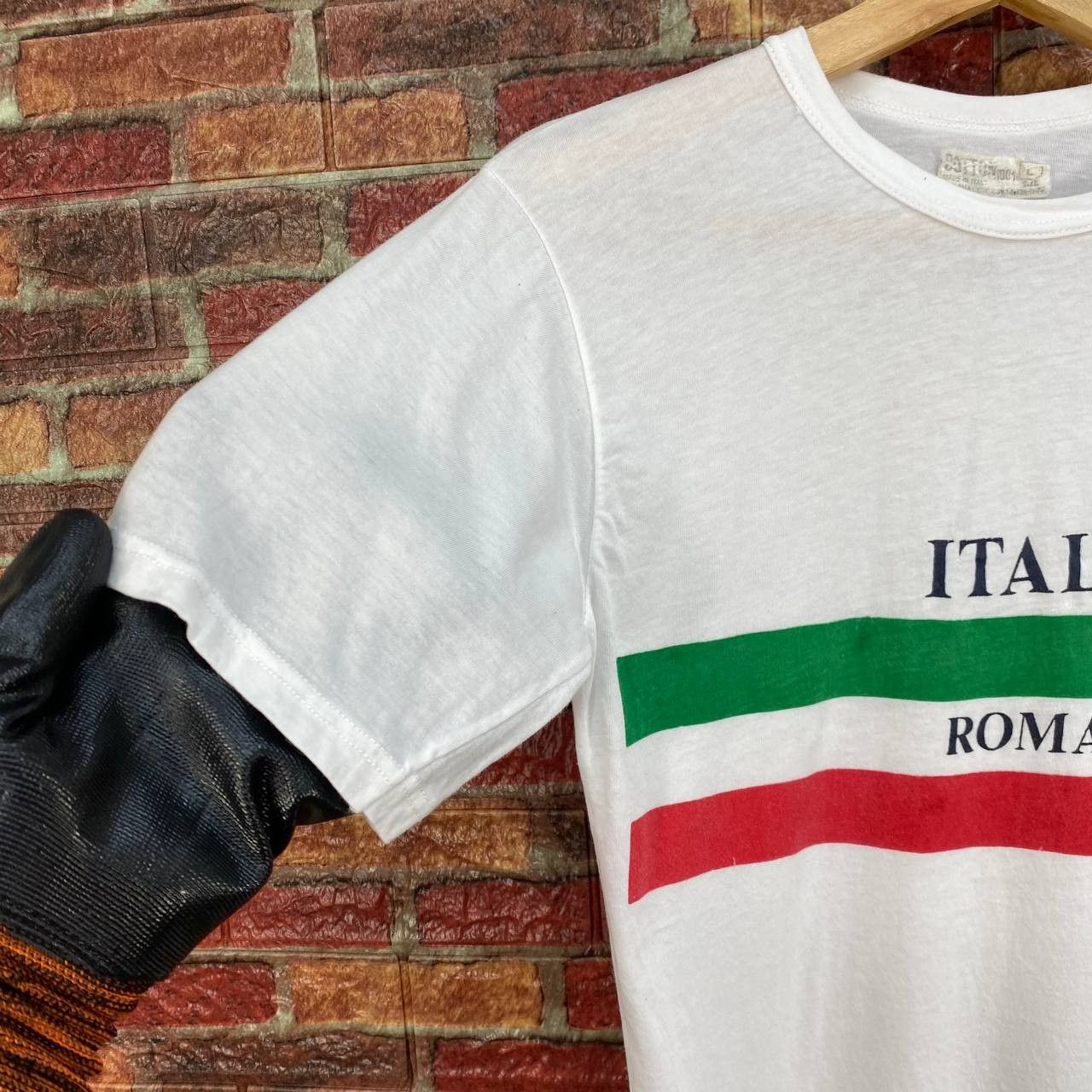Vintage Vintage 80s Italia Flag Paperthin Tshirt Size US S / EU 44-46 / 1 - 6 Thumbnail