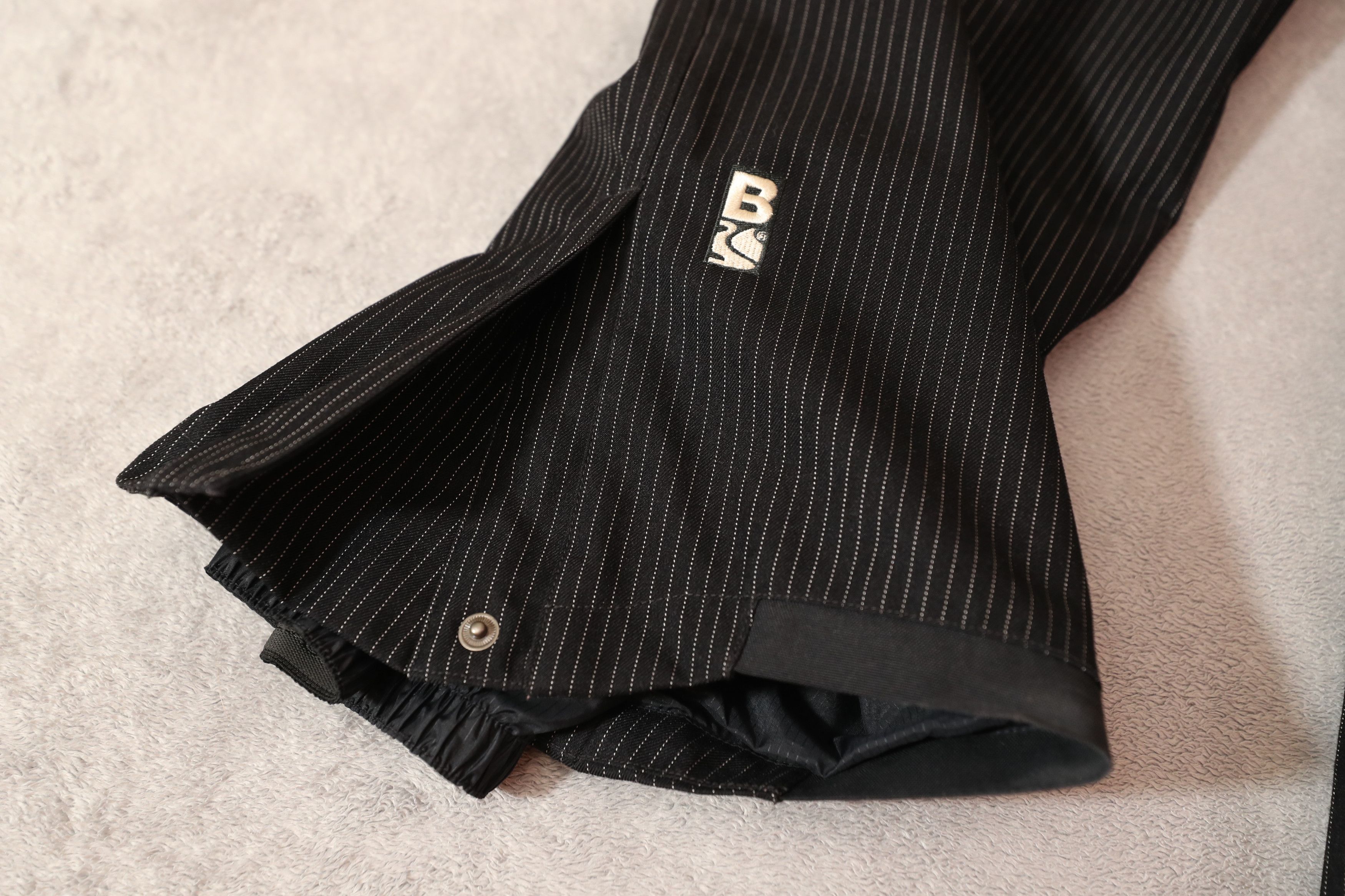 Bonfire Outerwear Bonfire ARC Classic Fit Black Striped Snow Pants 2009 (M) Size US 32 / EU 48 - 11 Thumbnail