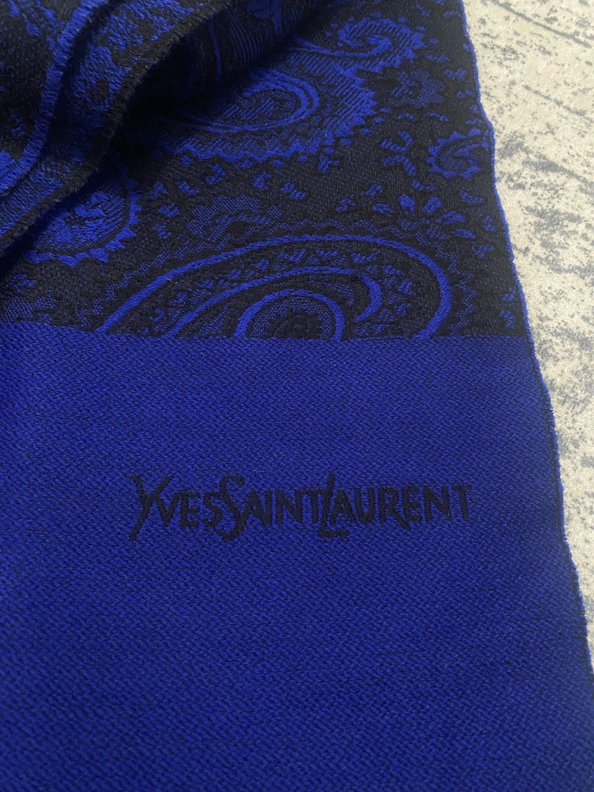 Vintage × Yves Saint Laurent Yves saint laurent vintage two sided scarf with mini logo Size ONE SIZE - 6 Thumbnail