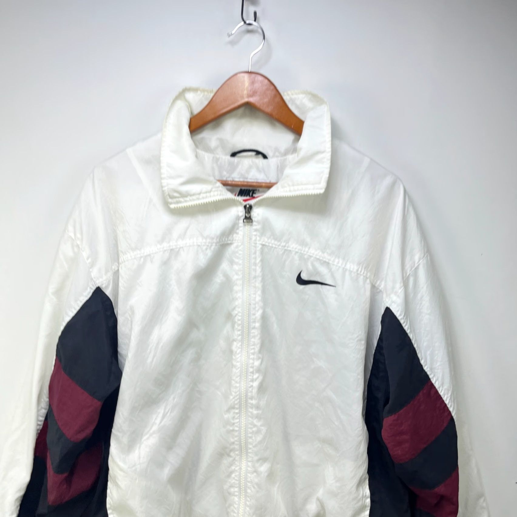 Nike VINTAGE Nike Windbreaker Jacket Swoosh Black 90s Logo 300 Warmth Adults L Regular Size US L / EU 52-54 / 3 - 4 Thumbnail