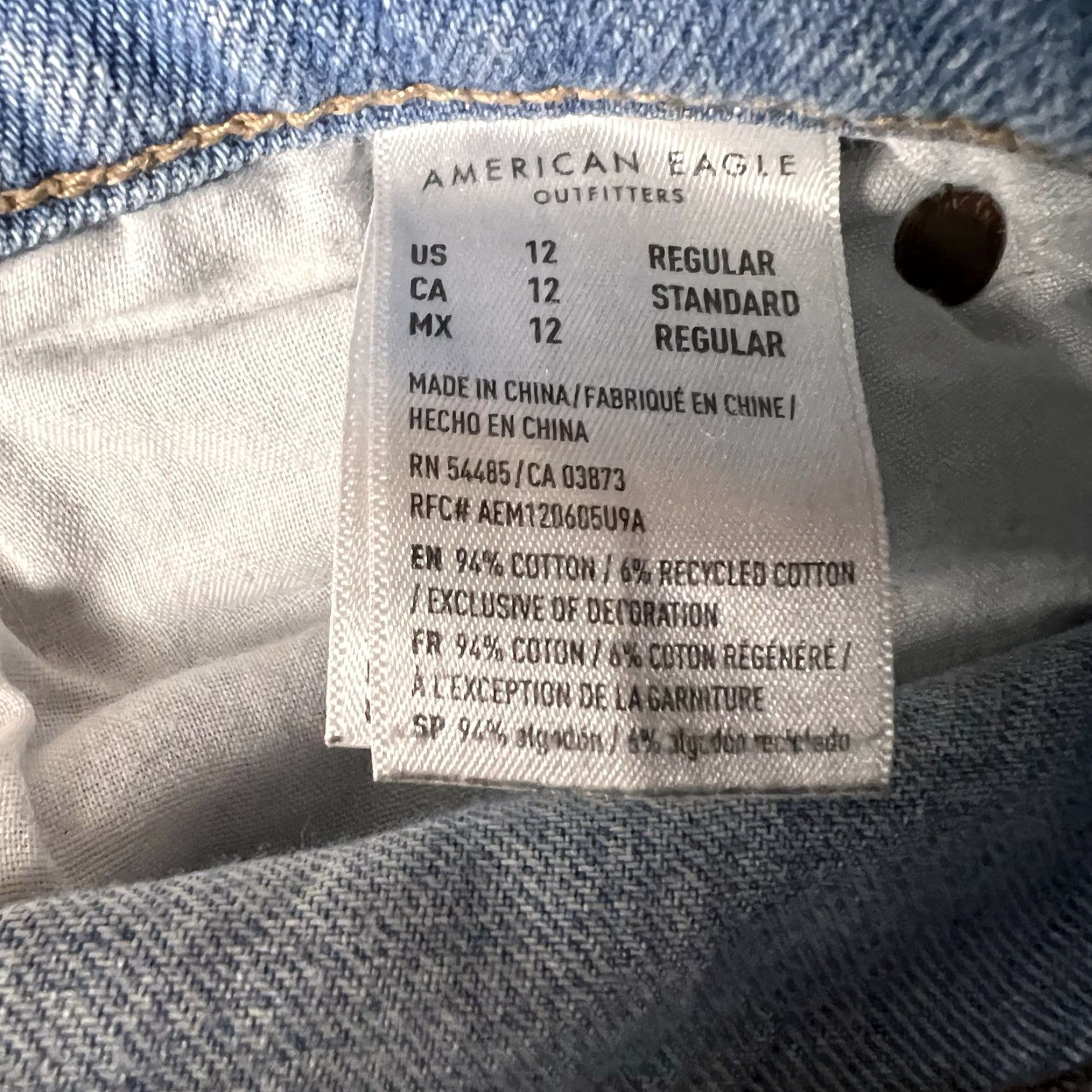 American Eagle Outfitters American Eagle Outfitters Jeans Baggy Distressed Light Wash 12 Women Wide-Leg Grunge Streetwear 30x28 Inflation? Size 34" / US 12 / IT 48 - 4 Thumbnail