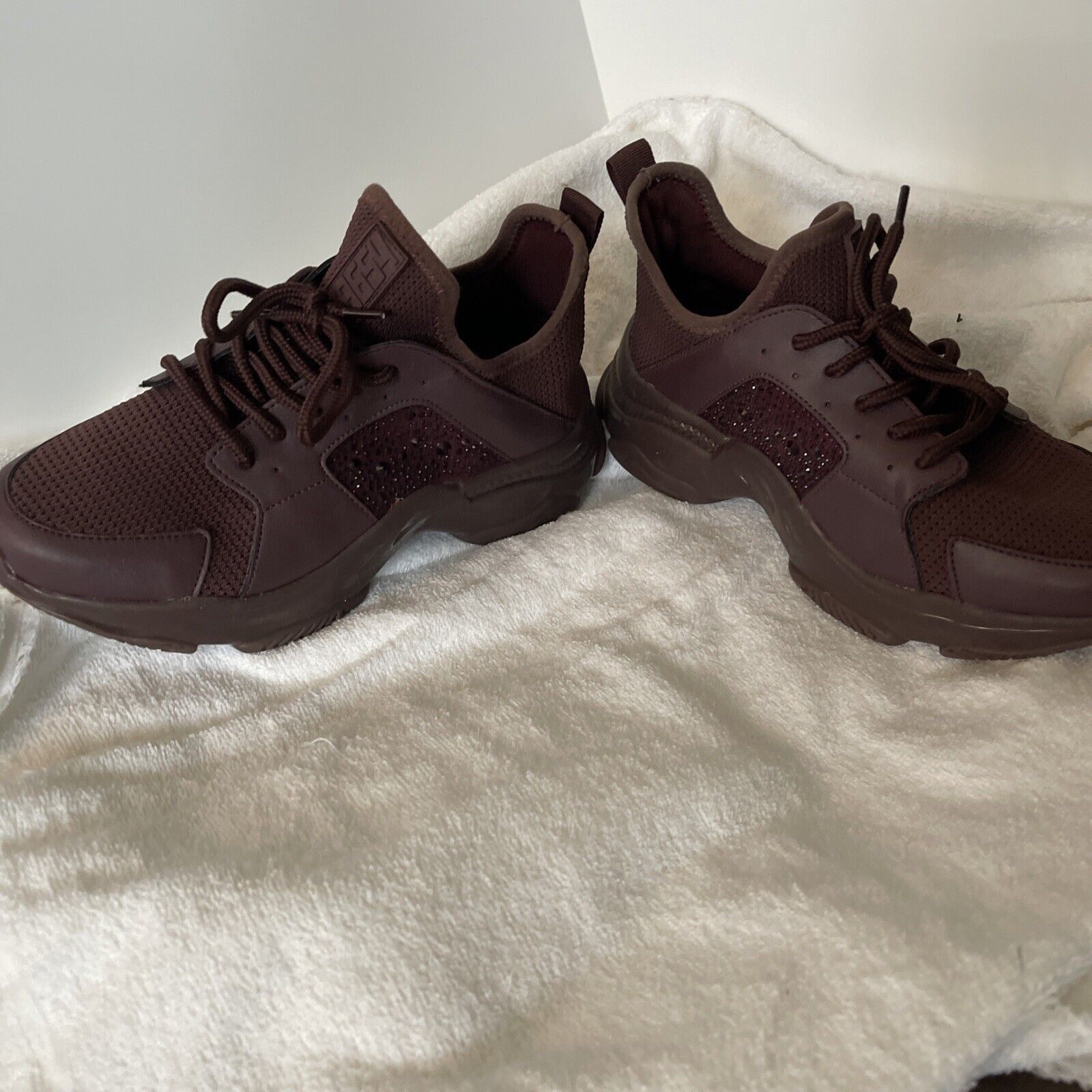 Steve Madden New Steve Madden Maxima Maroon Rhinestone Sneakers 8 Size US 8 / IT 38 - 2 Thumbnail
