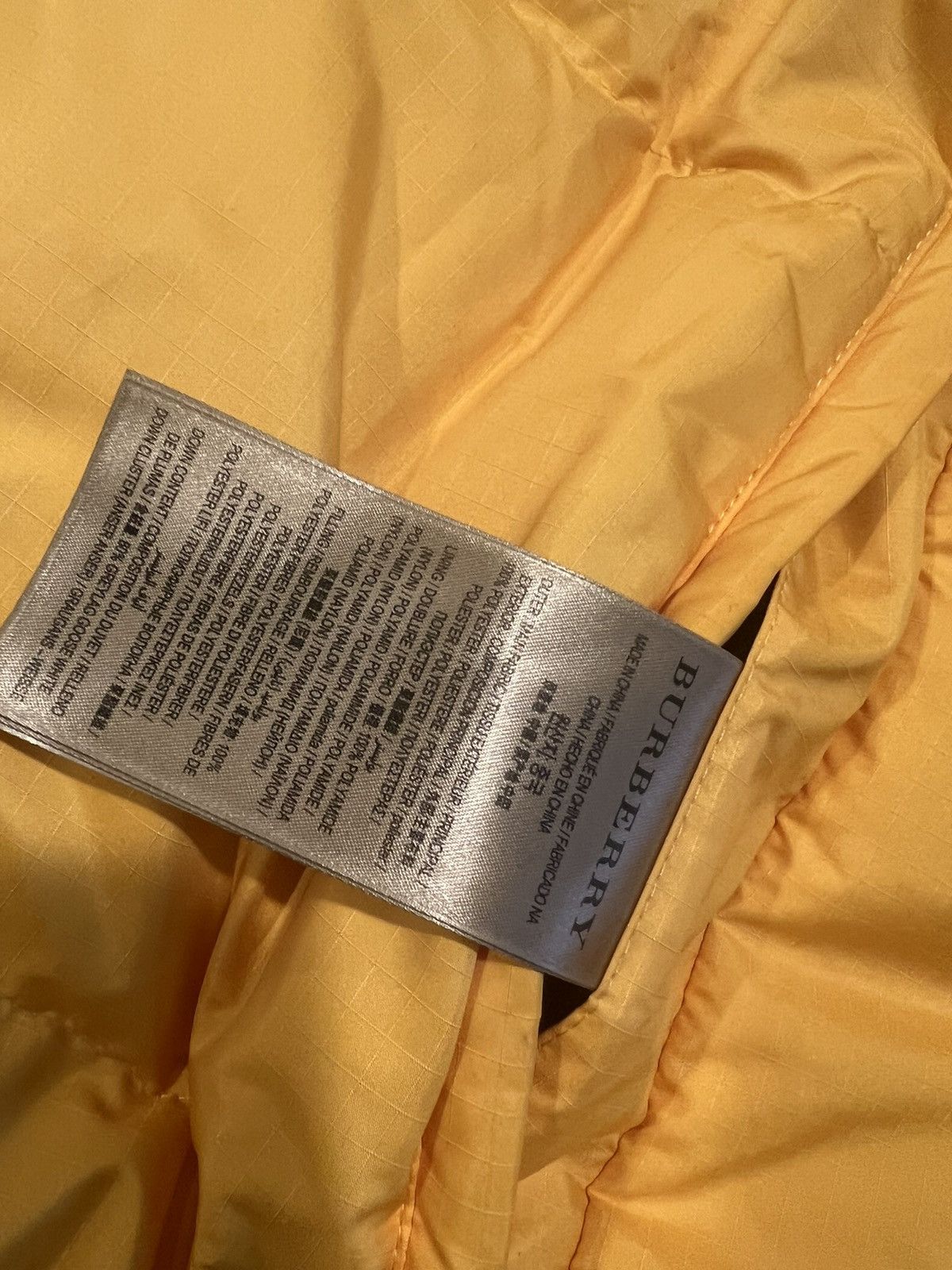 Burberry Burberry men’s detachable gloves ski jacket. 50/M. $1890 Size US M / EU 48-50 / 2 - 12 Thumbnail