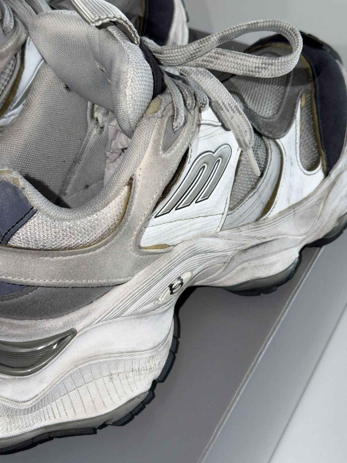 Balenciaga BALENCIAGA DEMNA CARGO SNEAKERS SIZE 40 Size US 7 / EU 40 - 16 Thumbnail
