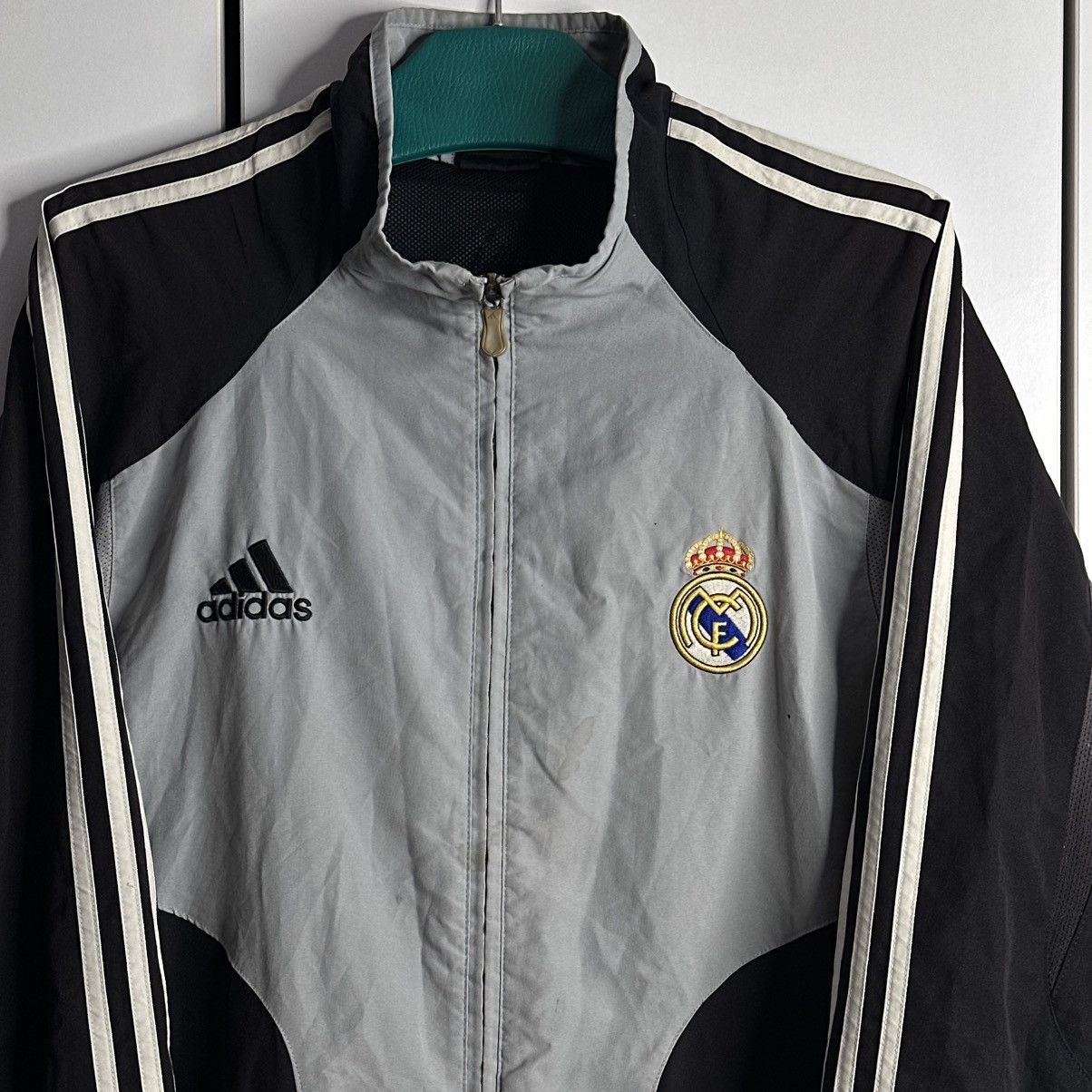 Adidas × Vintage Vintage adidas real madrid jacket Size US M / EU 48-50 / 2 - 2 Thumbnail