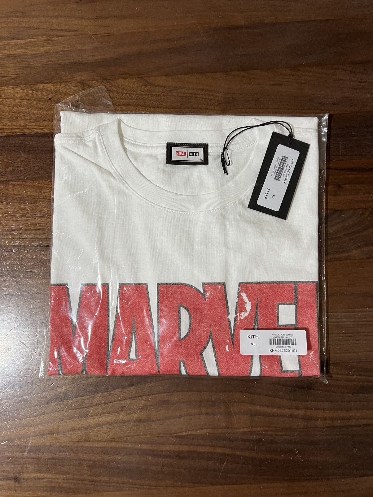 Kith Marvel | Kith Comics Vintage Tee in White Size XL T-Shirt Size US XL / EU 56 / 4 - 4 Thumbnail