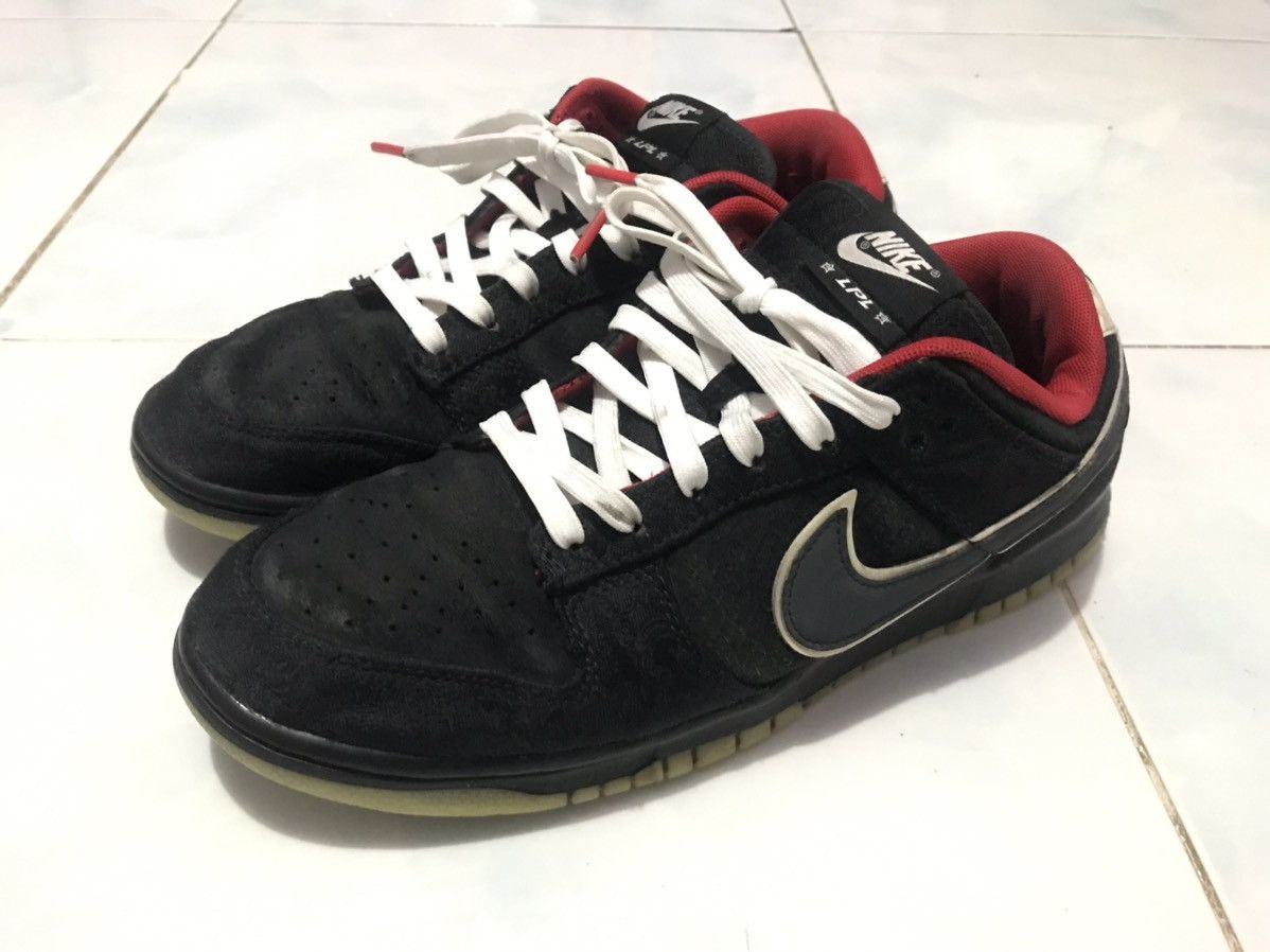 image of Nike Dunk Low Lpl League Of Legends Shoes in Black, Men's (Size 9)