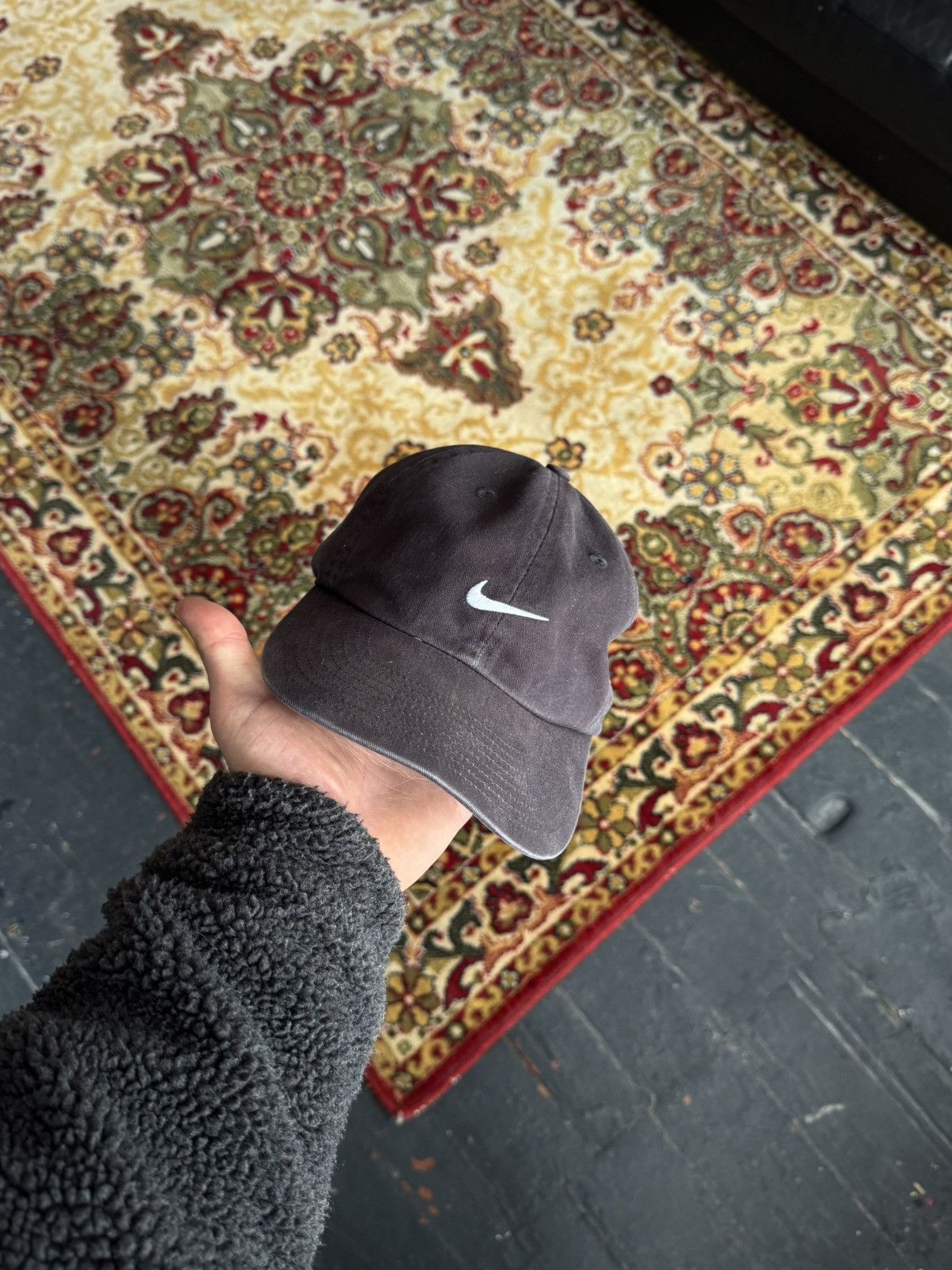 Nike Vintage Nike Faded Black Swoosh Cap Deep Fit Size ONE SIZE - 10 Thumbnail