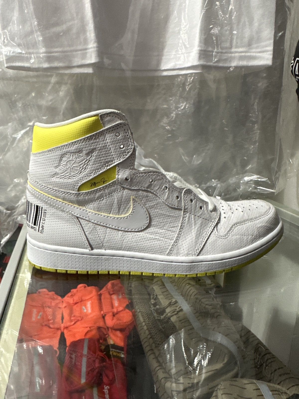 Jordan Brand Jordan 1 Retro “First Class Flight” Size US 10.5 / EU 43-44 - 1 Thumbnail