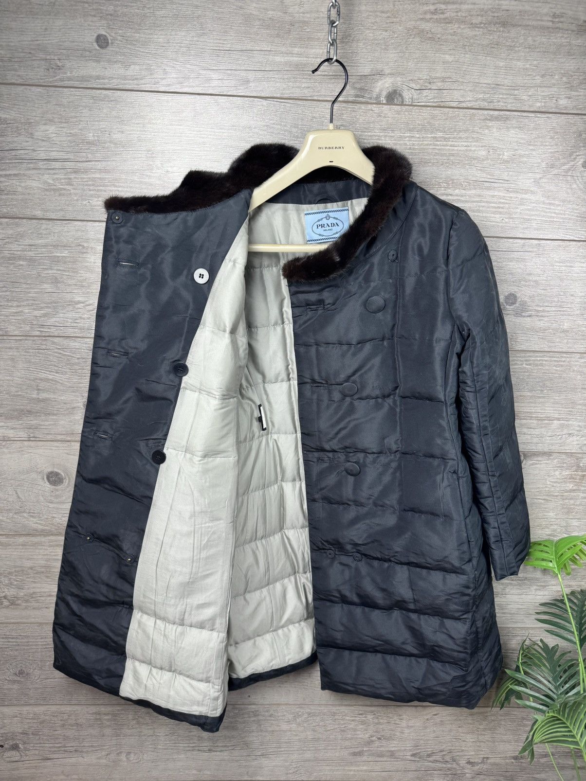 Prada Prada Luxury Puffer down jacket with mink collar Size M / US 6-8 / IT 42-44 - 23 Thumbnail